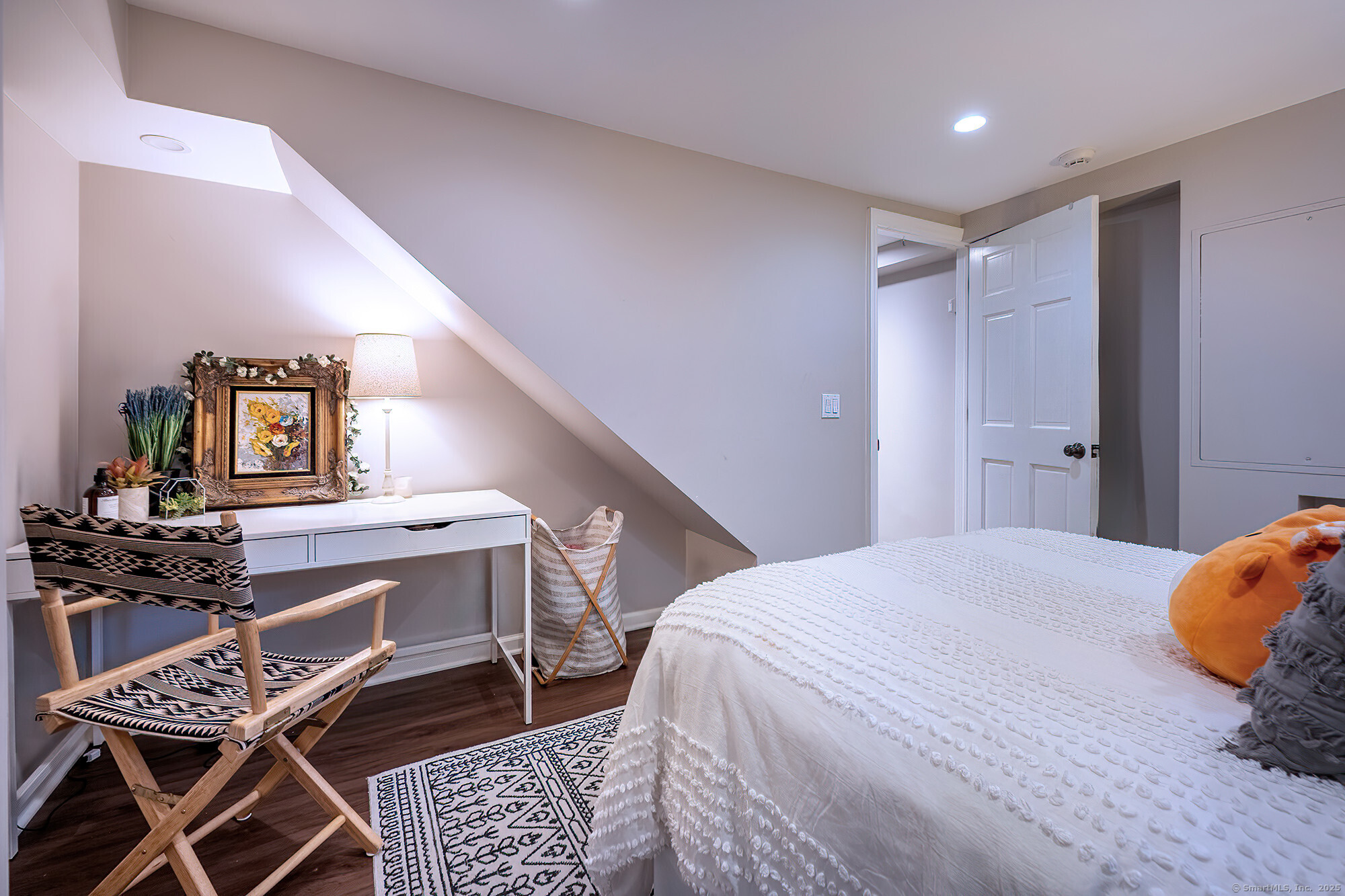 199 Minivale, Stamford, Connecticut 06907