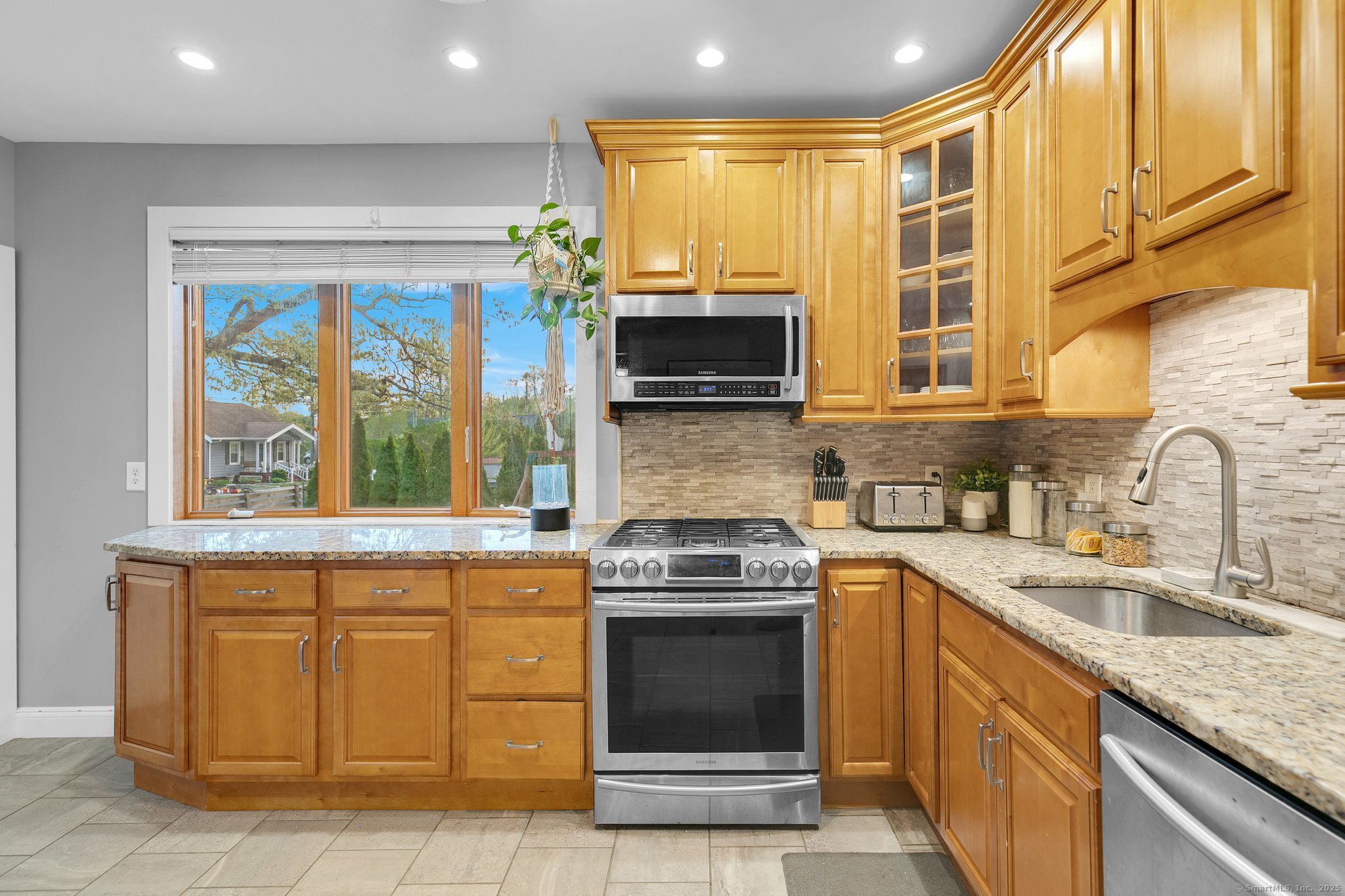 85 Marshall, West Haven, Connecticut 06516
