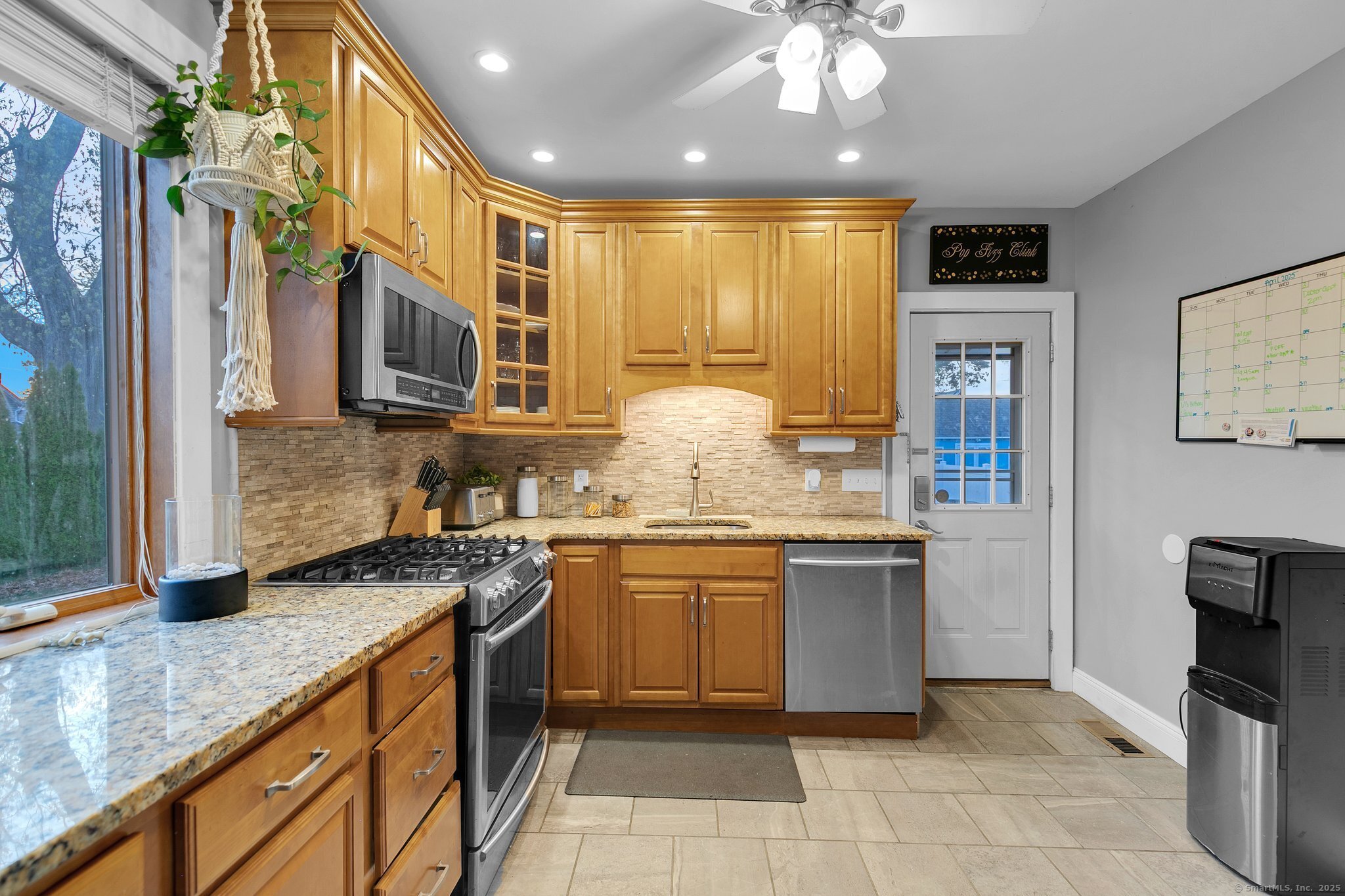 85 Marshall, West Haven, Connecticut 06516