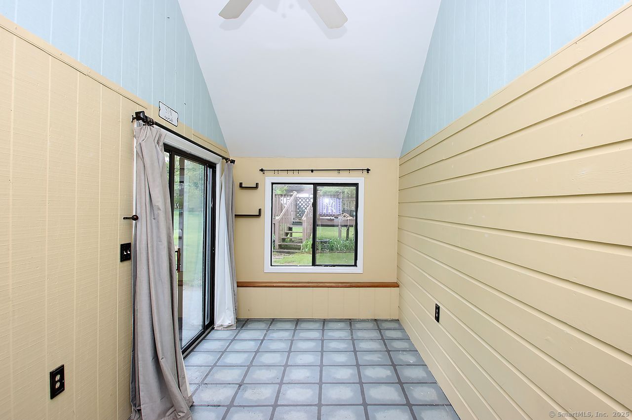 116 Scrub Oak, North Haven, Connecticut 06473