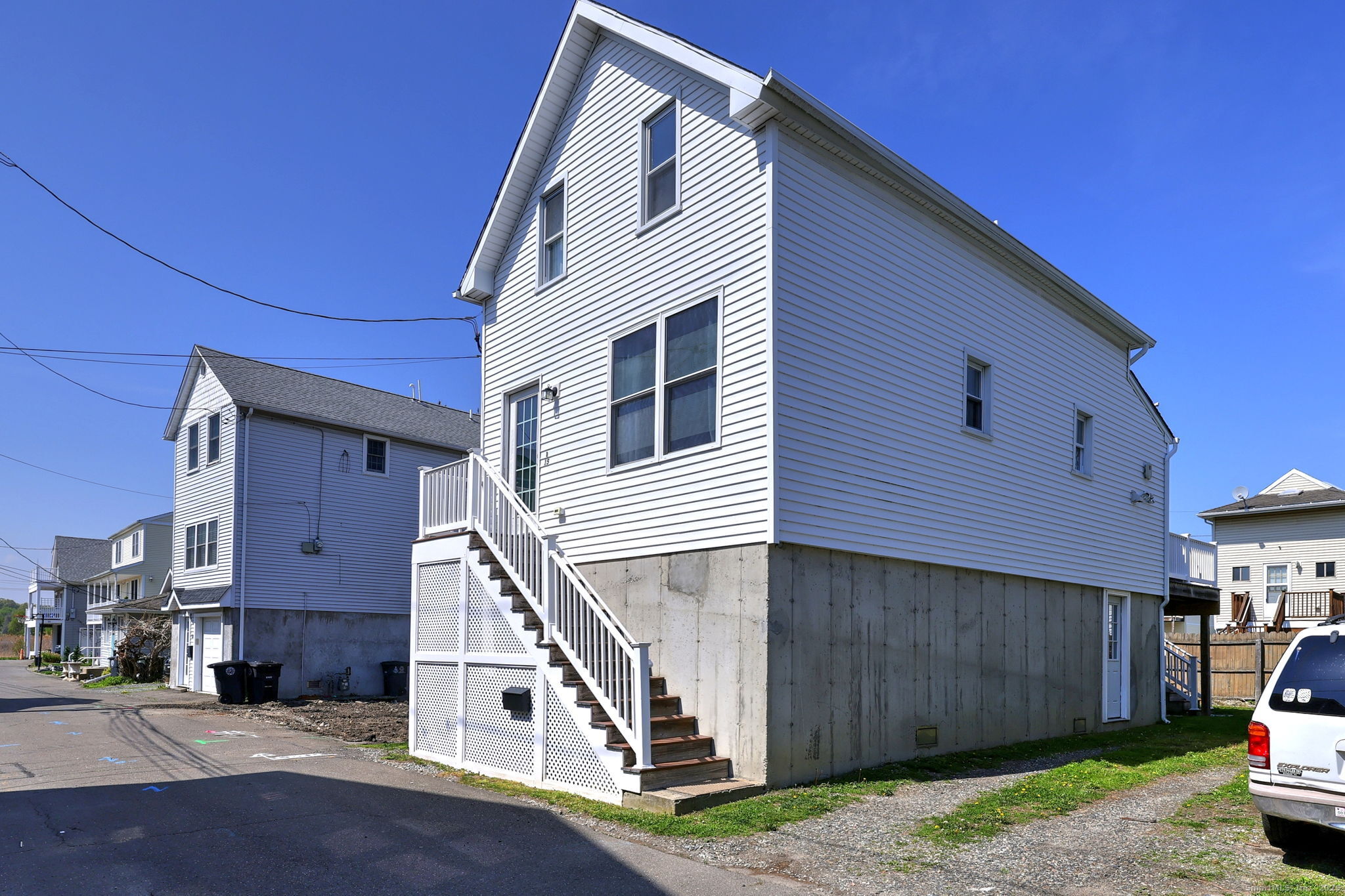 15 Chetwood, Milford, Connecticut 06460