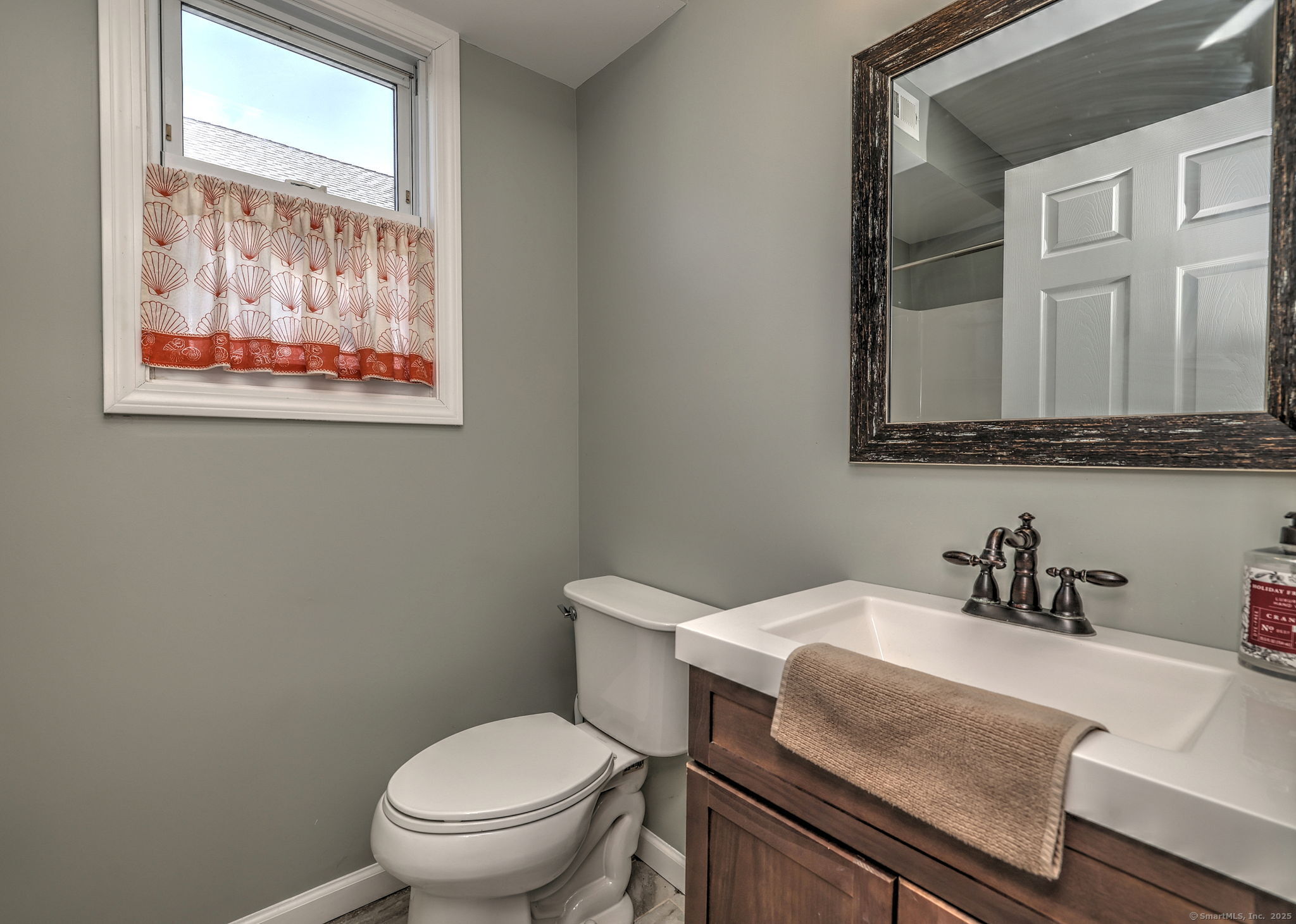 15 Chetwood, Milford, Connecticut 06460