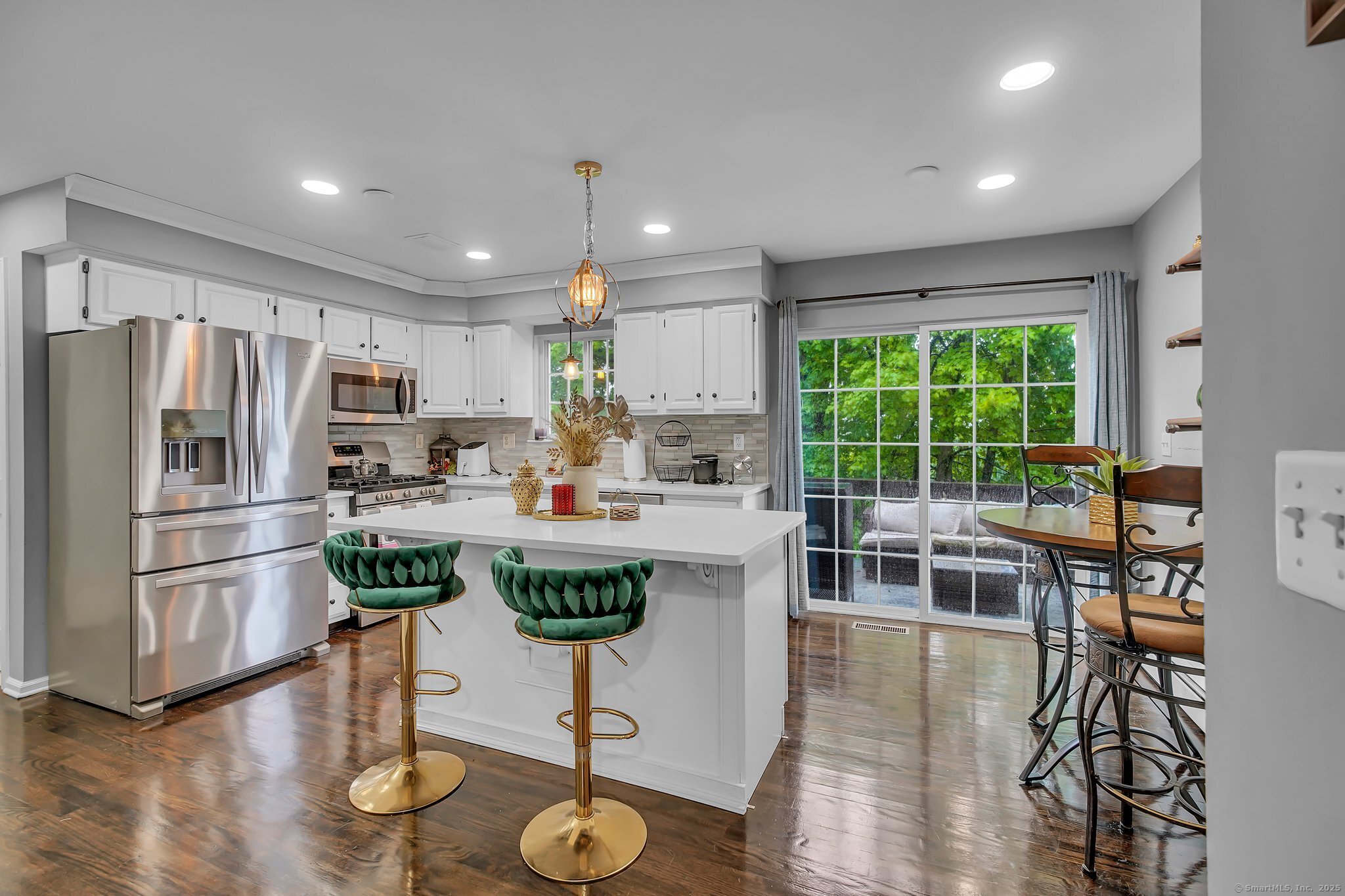 37 Lakeview, Shelton, Connecticut 06484