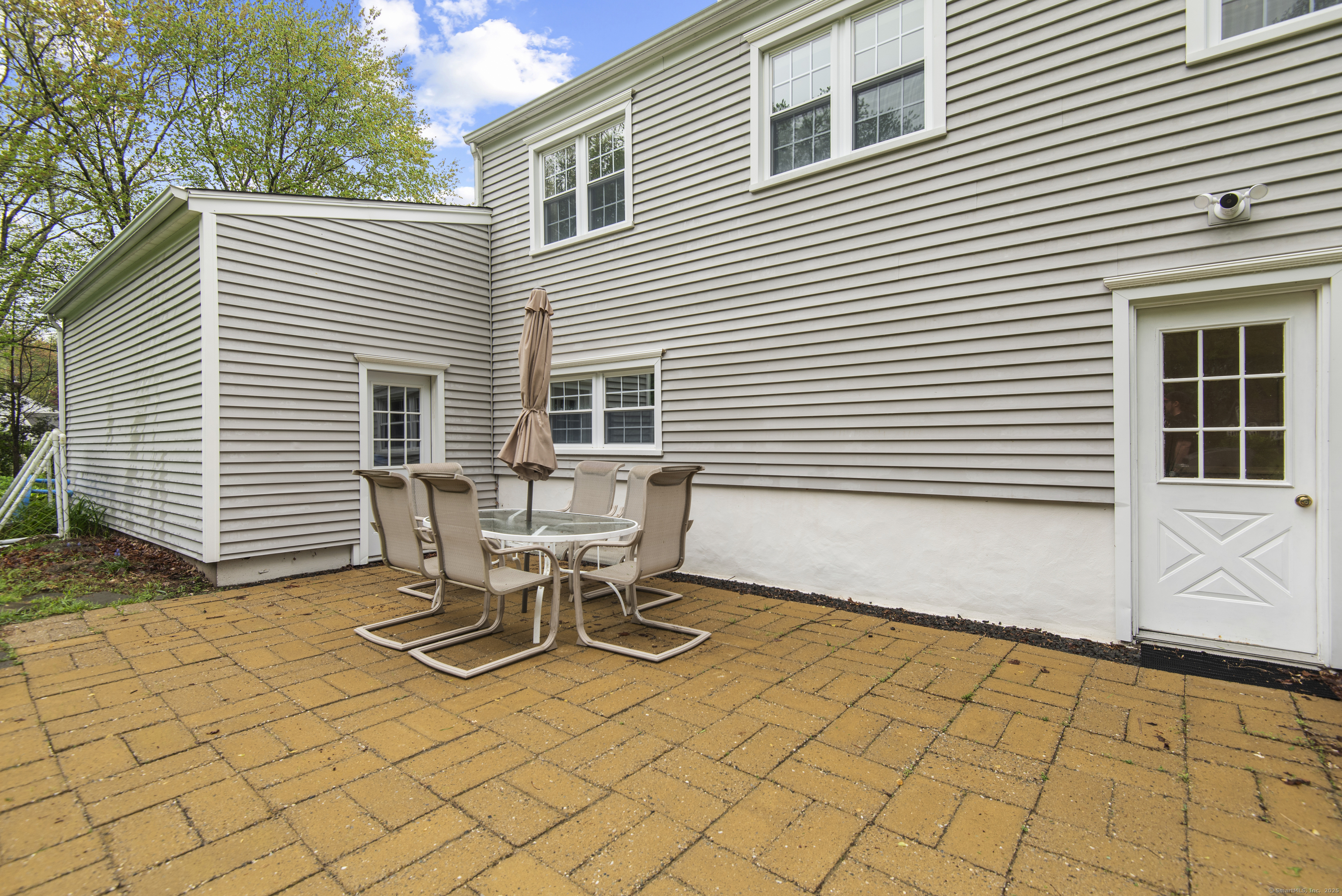 10 Paugusett, Newtown, Connecticut 06482