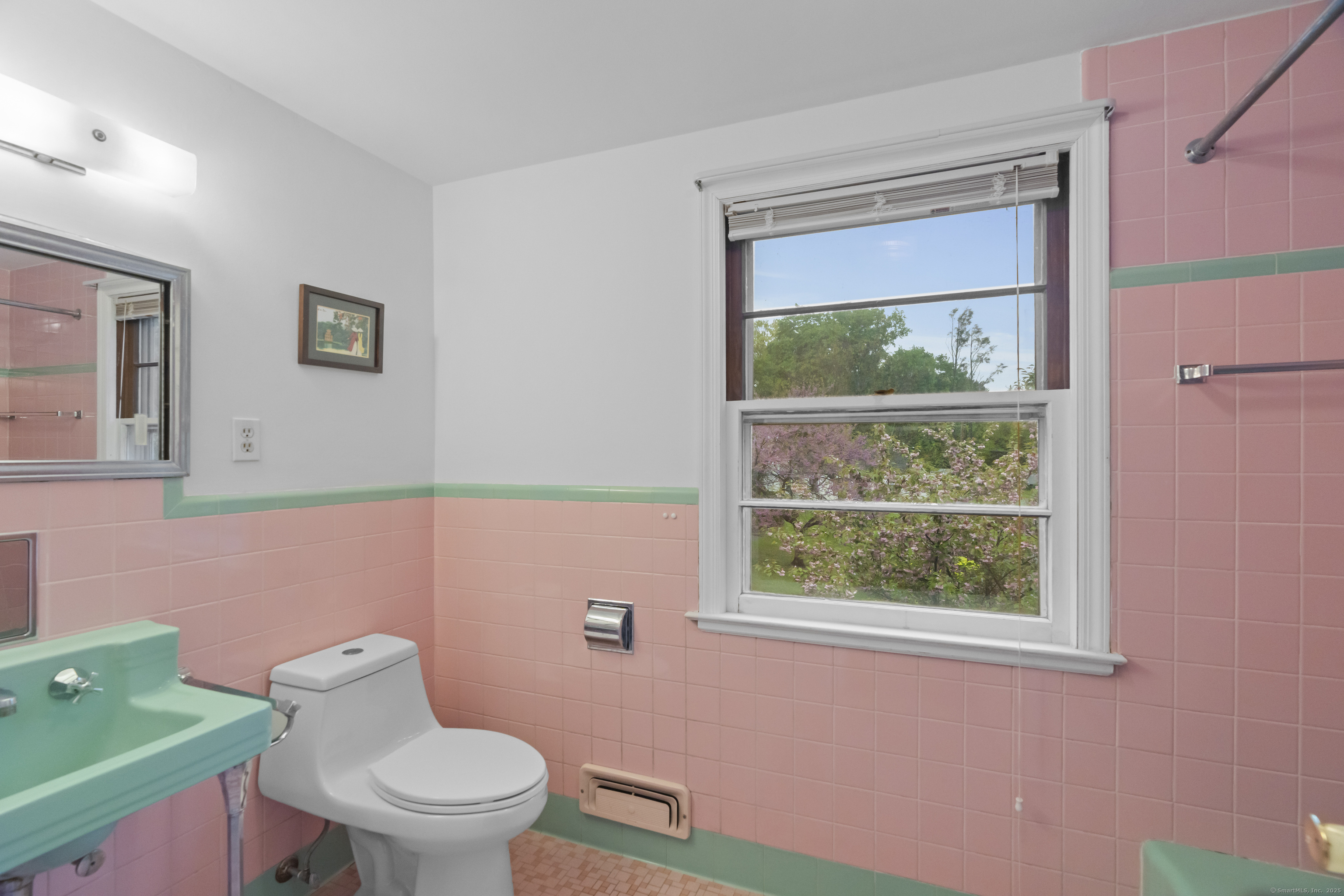 52 Lillibridge, Hamden, Connecticut 06517