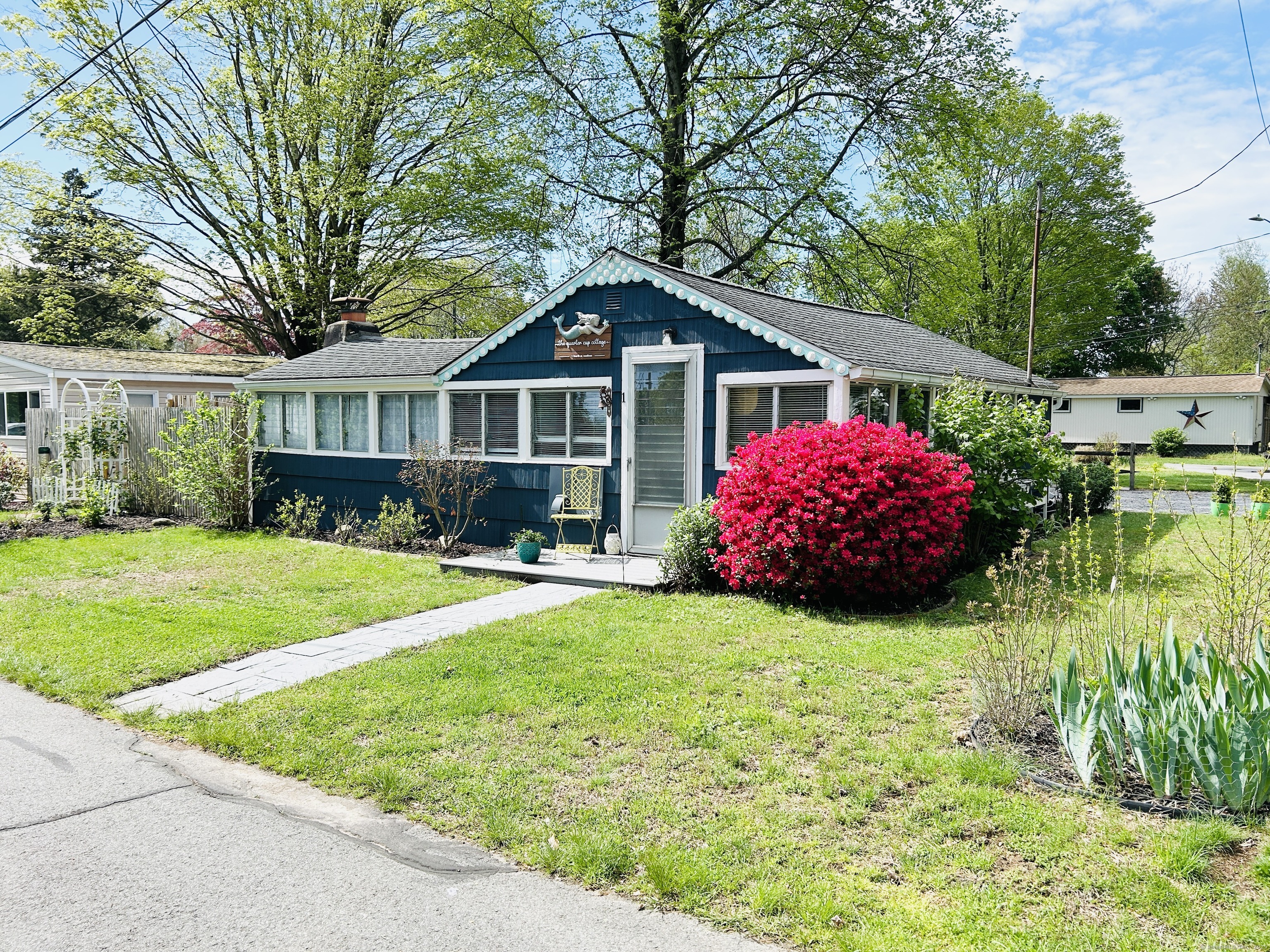 1 4th, Madison, Connecticut 06443