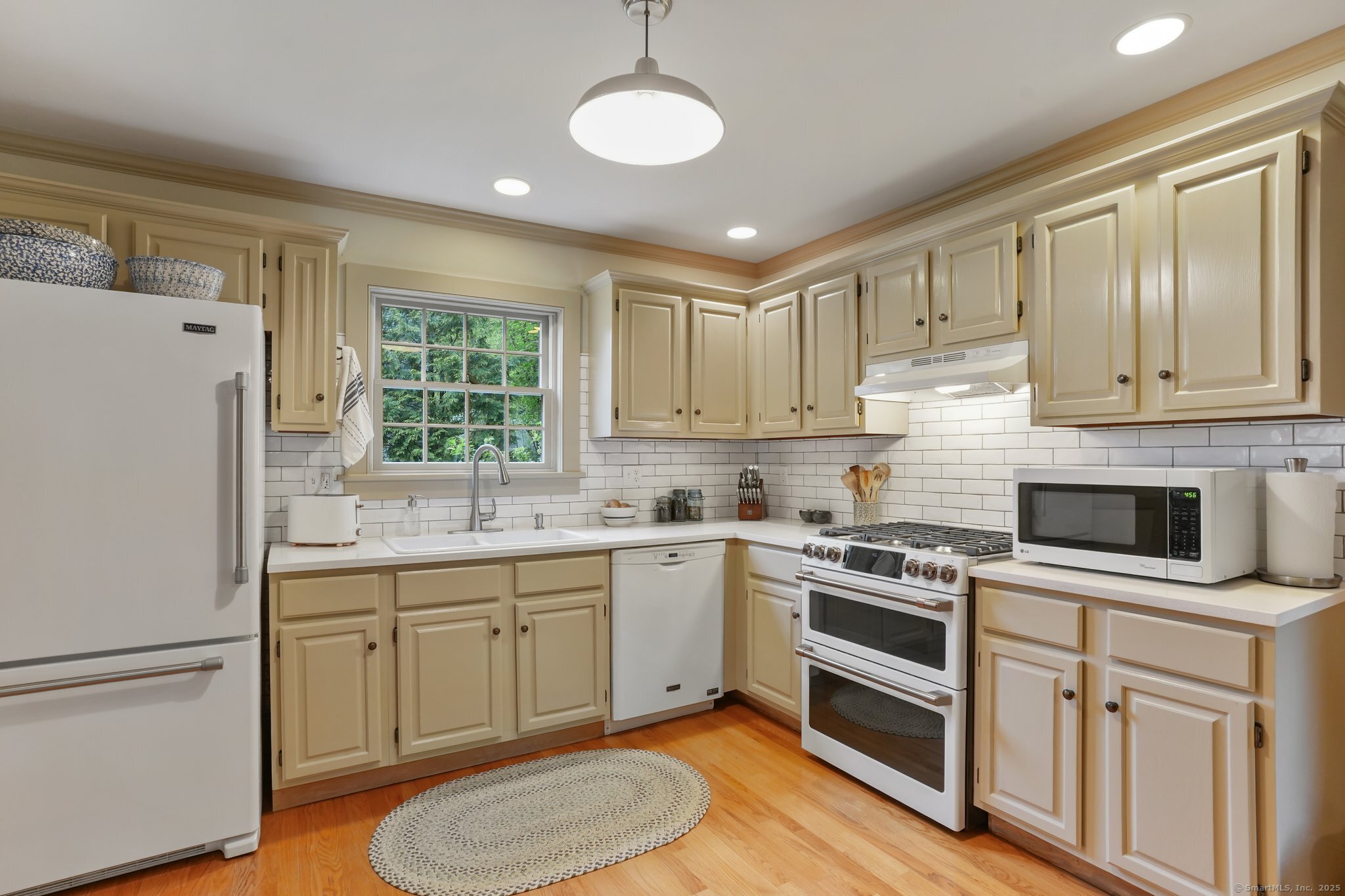 10 Farm, Bethel, Connecticut 06801