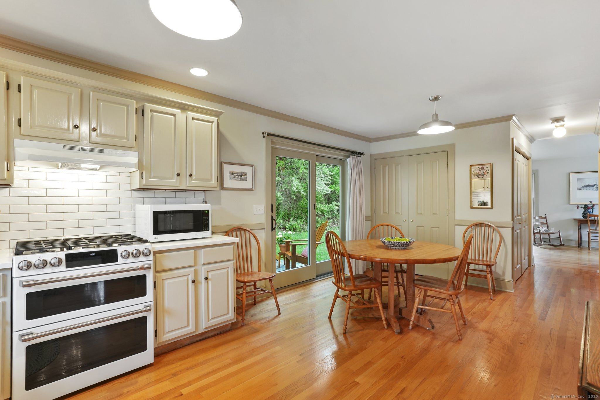 10 Farm, Bethel, Connecticut 06801