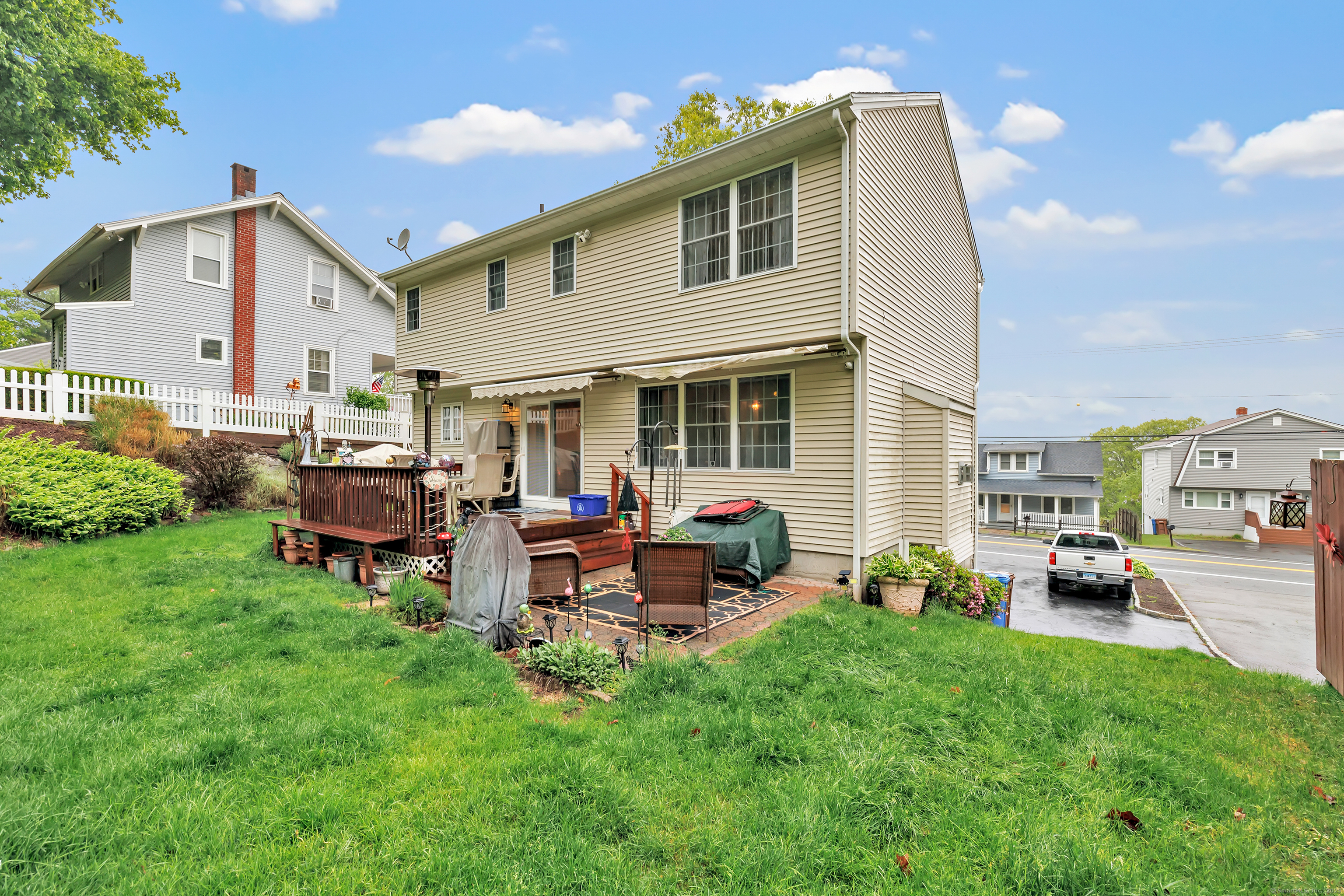 876 Howe, Shelton, Connecticut 06484