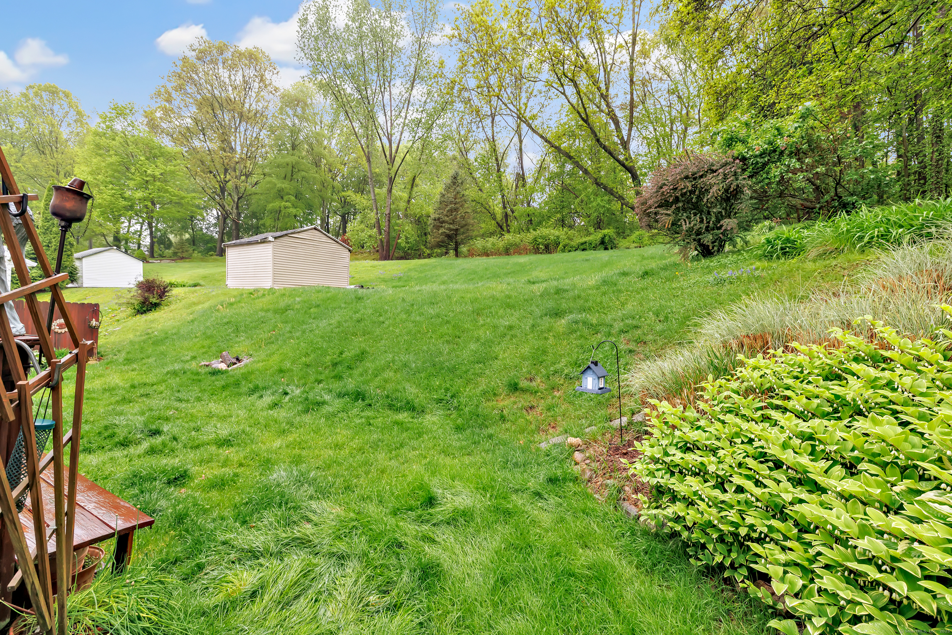 876 Howe, Shelton, Connecticut 06484