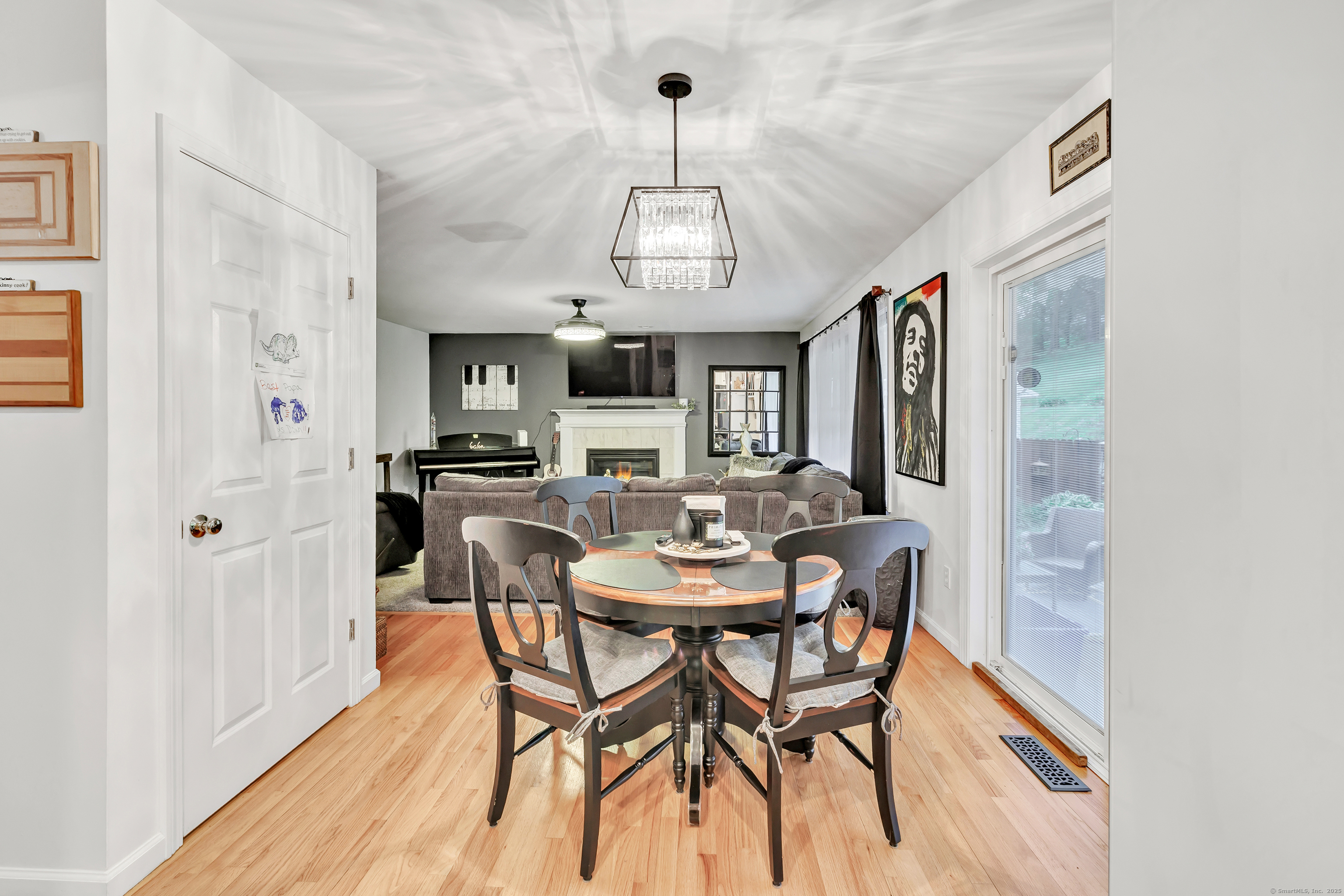 876 Howe, Shelton, Connecticut 06484