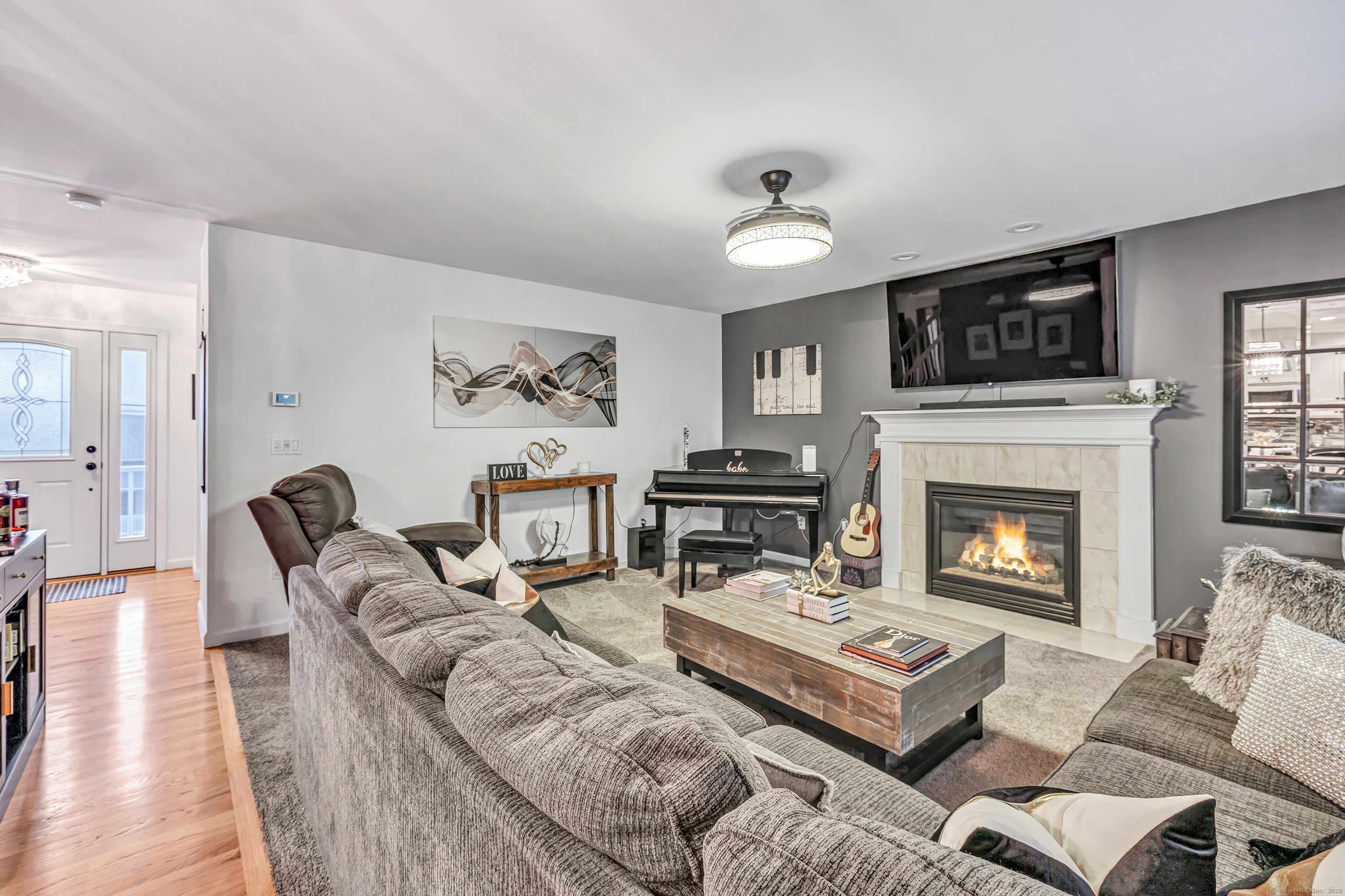 876 Howe, Shelton, Connecticut 06484