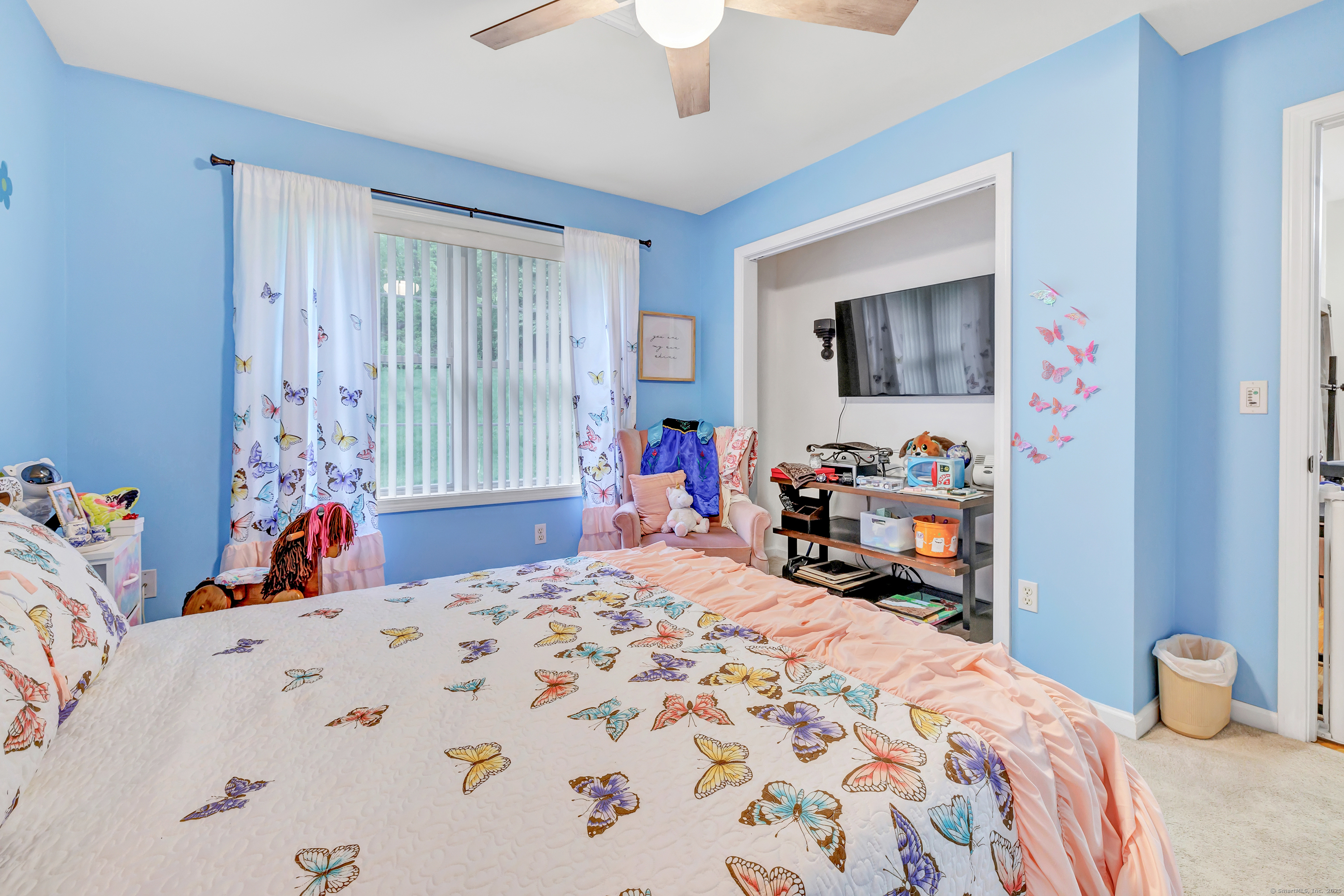 876 Howe, Shelton, Connecticut 06484