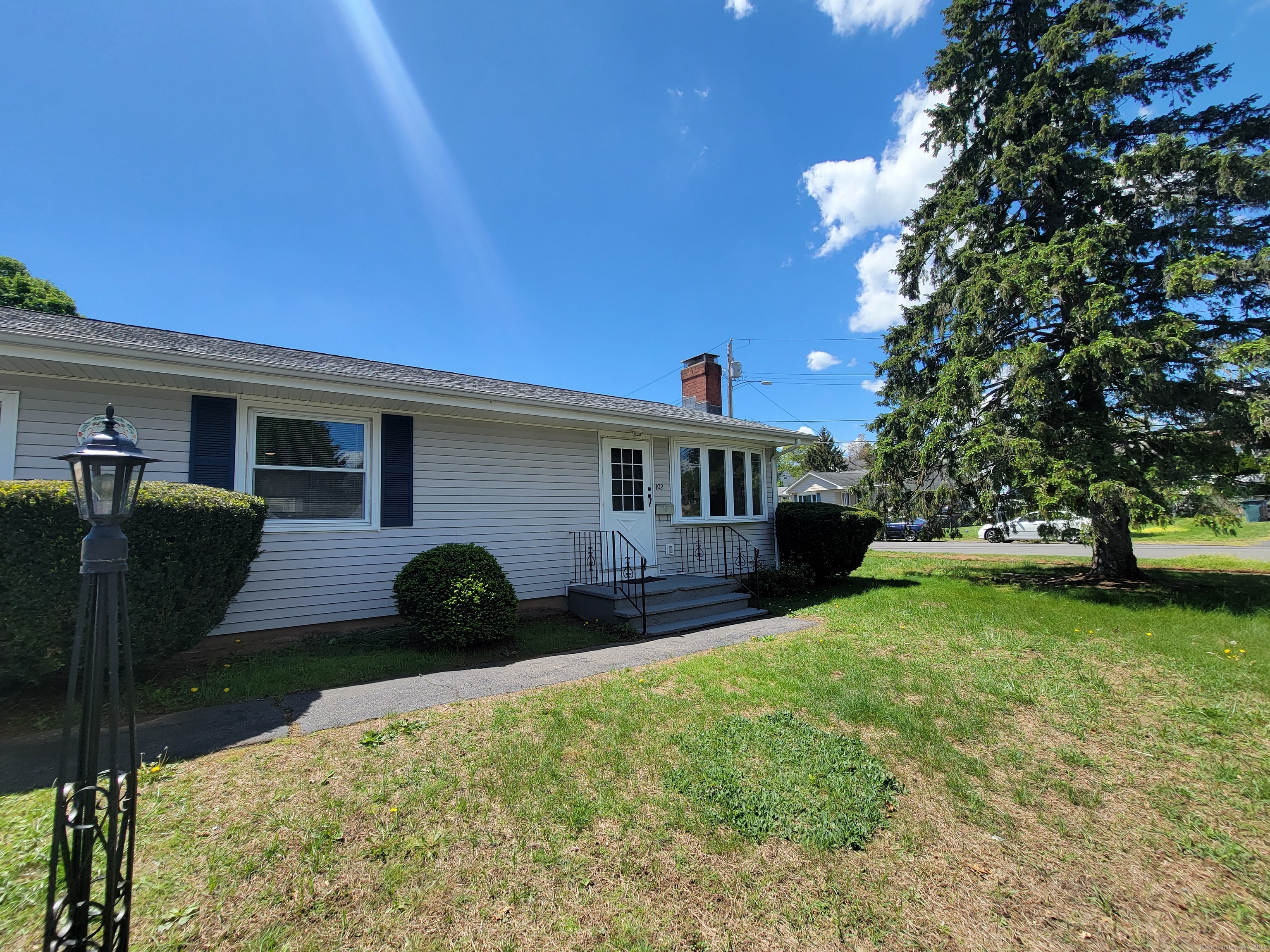 41 Meadow, Hamden, Connecticut 06514