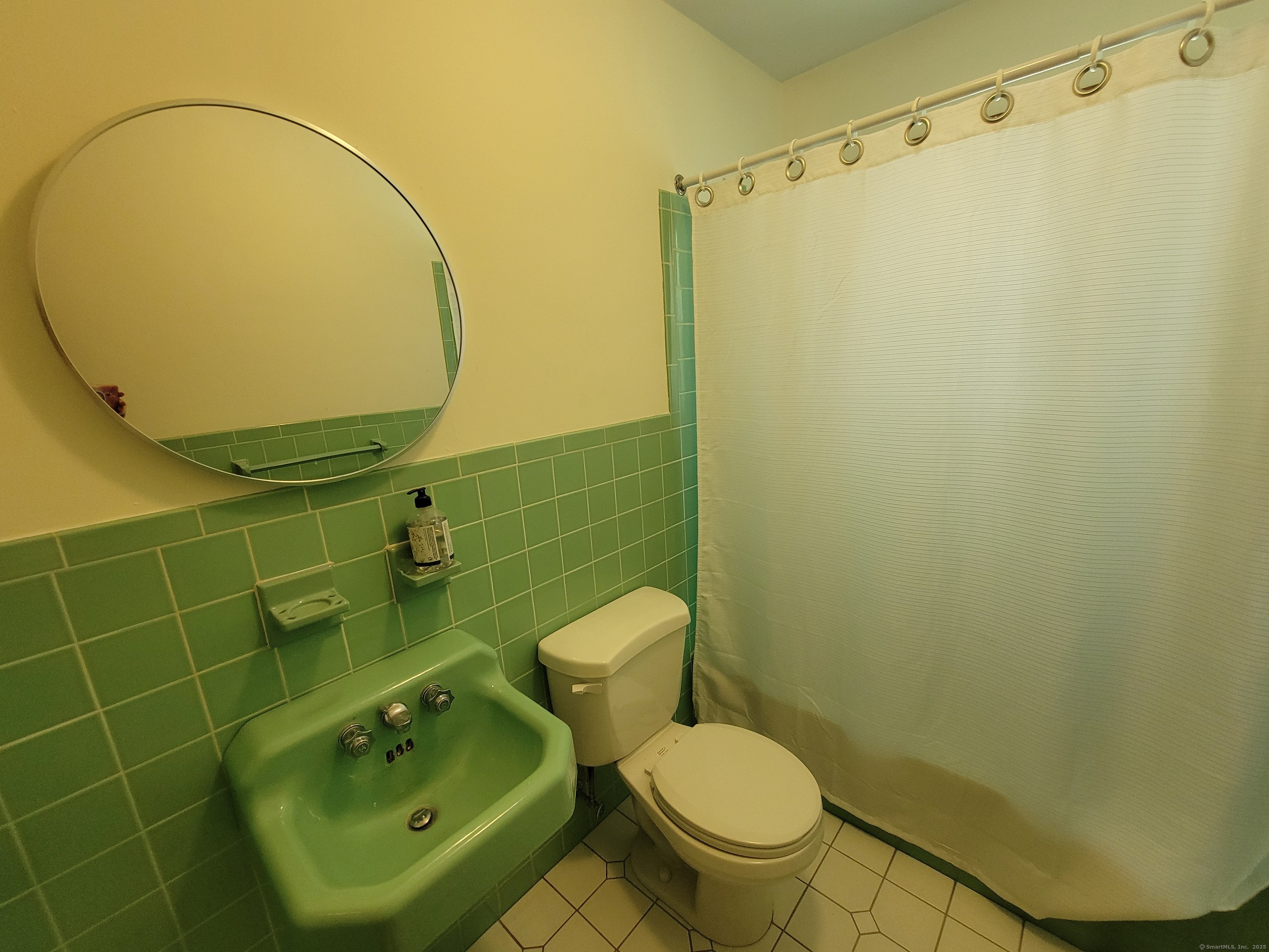 41 Meadow, Hamden, Connecticut 06514