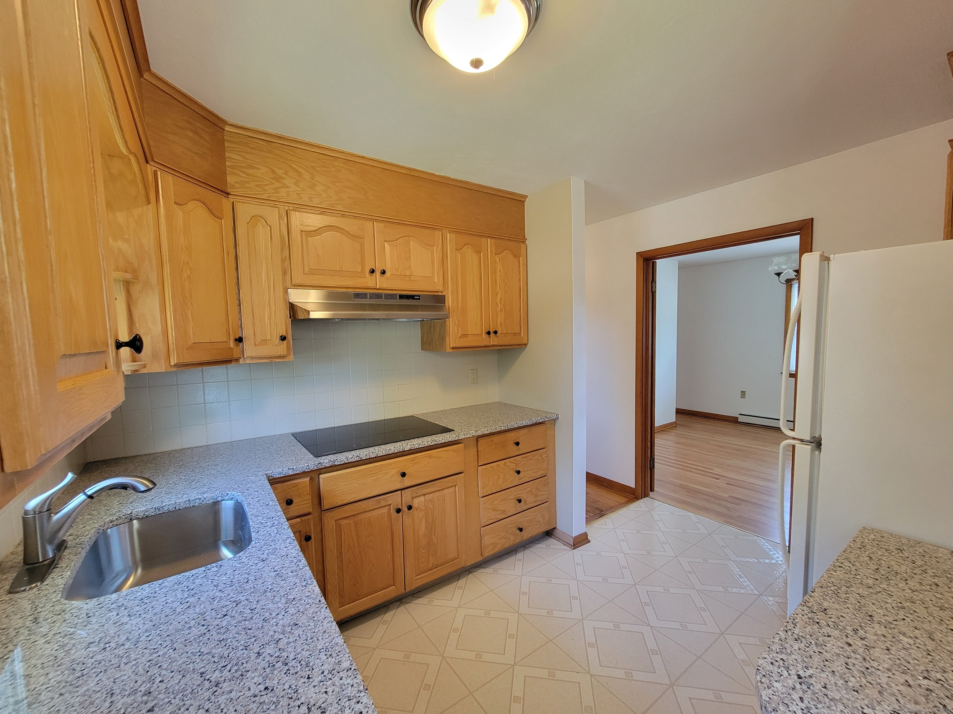 41 Meadow, Hamden, Connecticut 06514