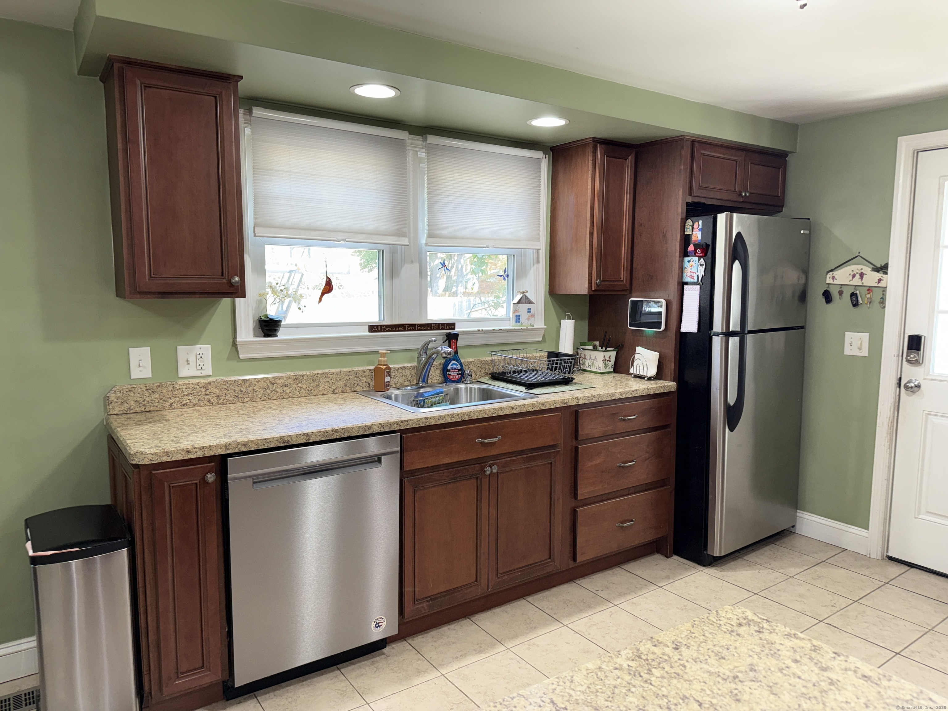 30 May, Meriden, Connecticut 06451