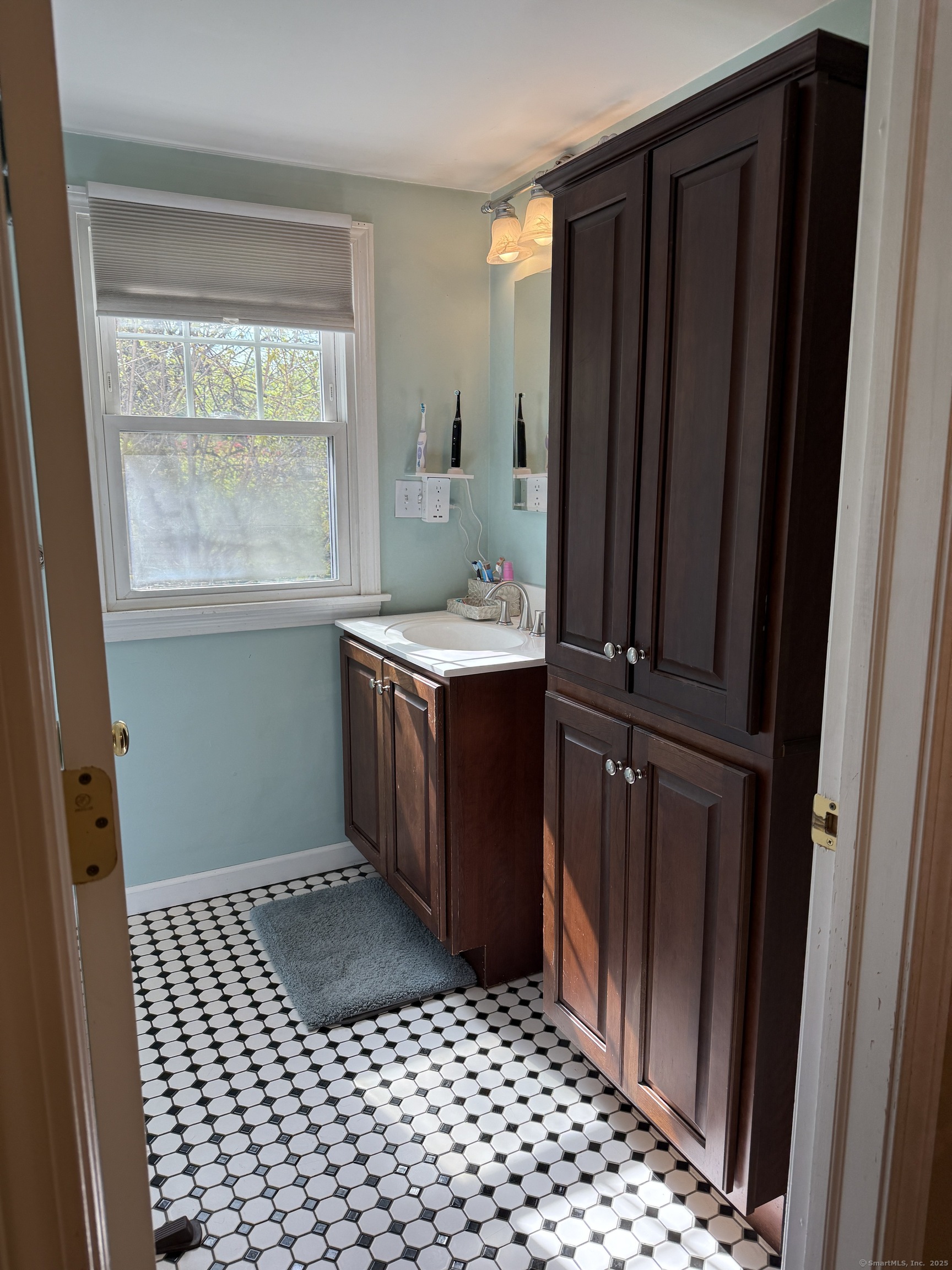 30 May, Meriden, Connecticut 06451