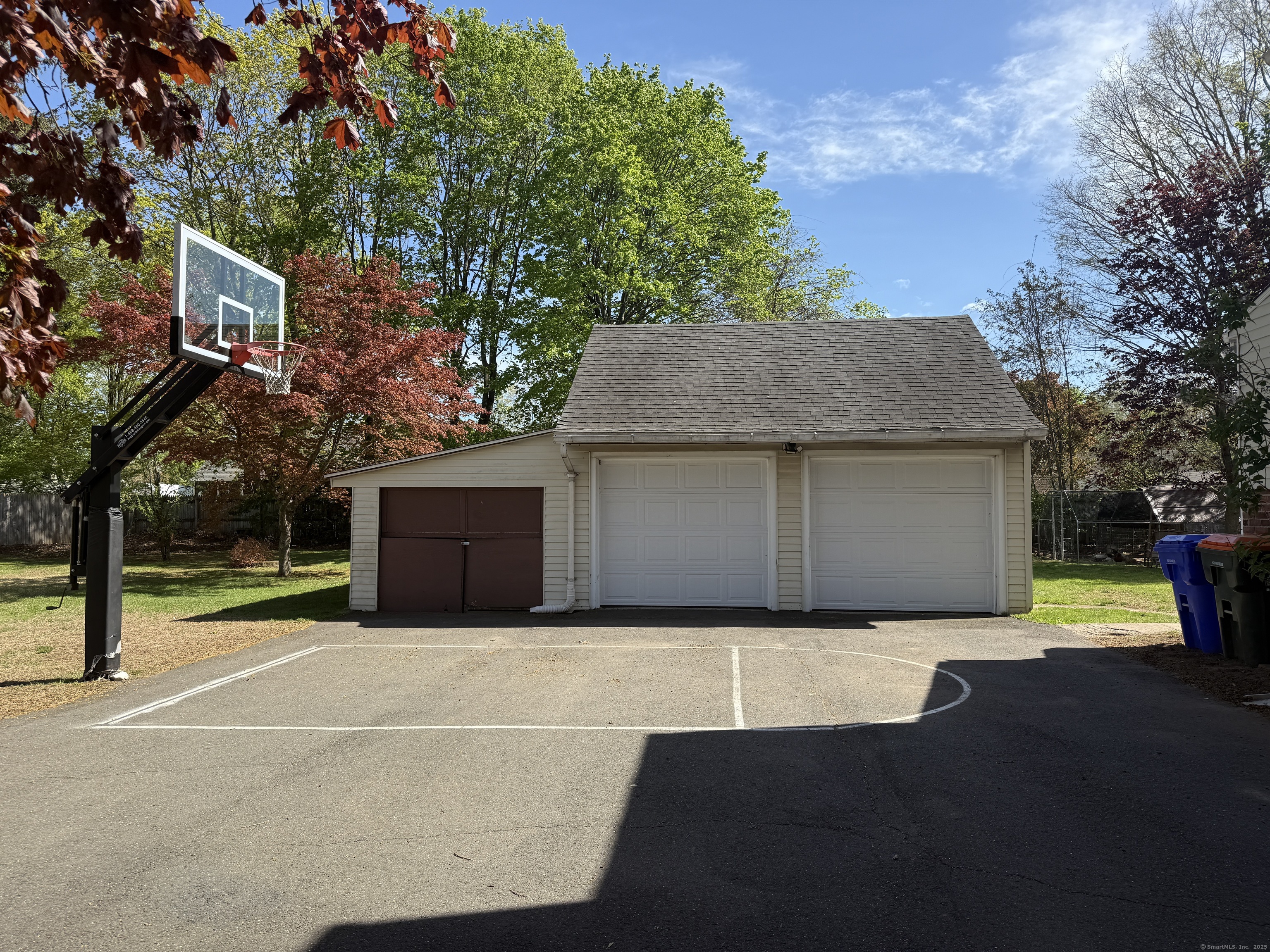 30 May, Meriden, Connecticut 06451