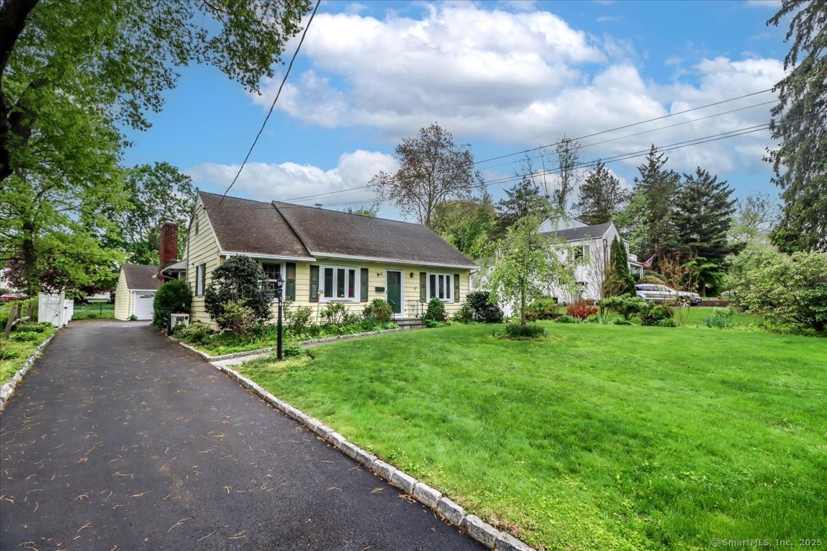 74 Ridge Park, Stamford, Connecticut 06905