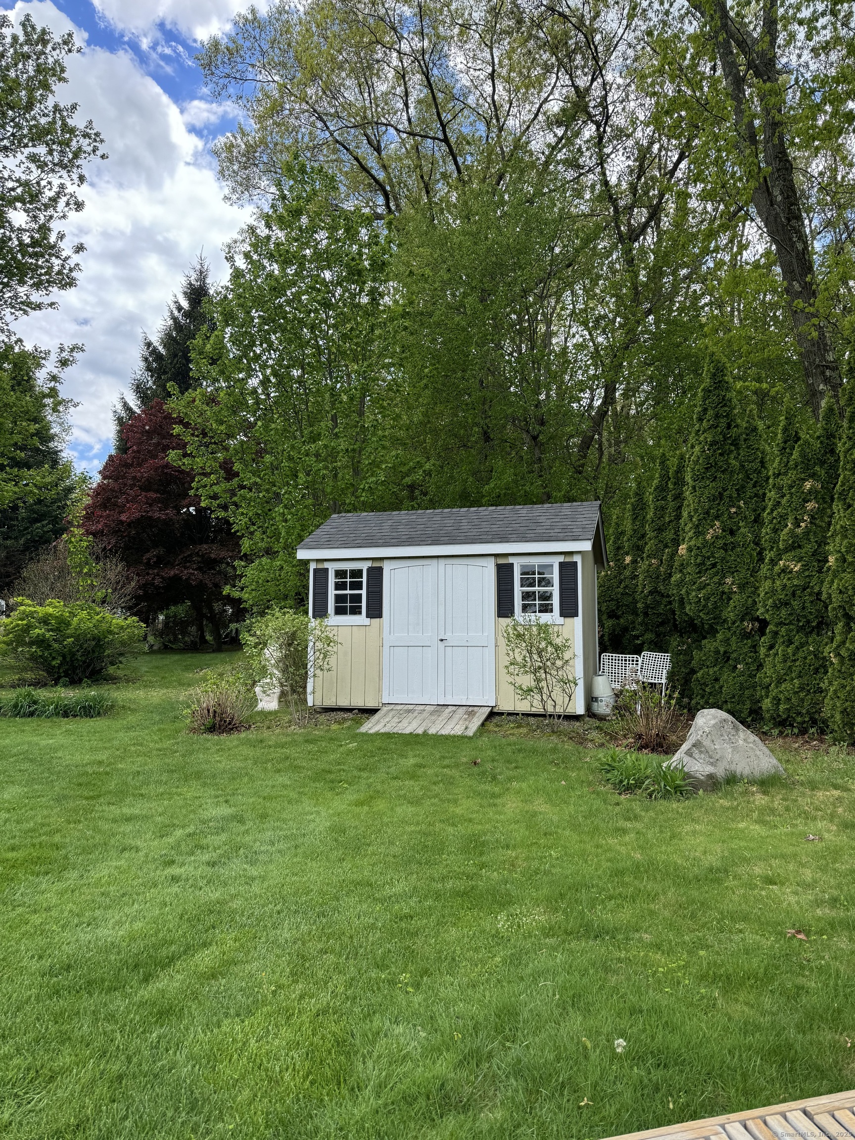 211 Crest, Waterbury, Connecticut 06708