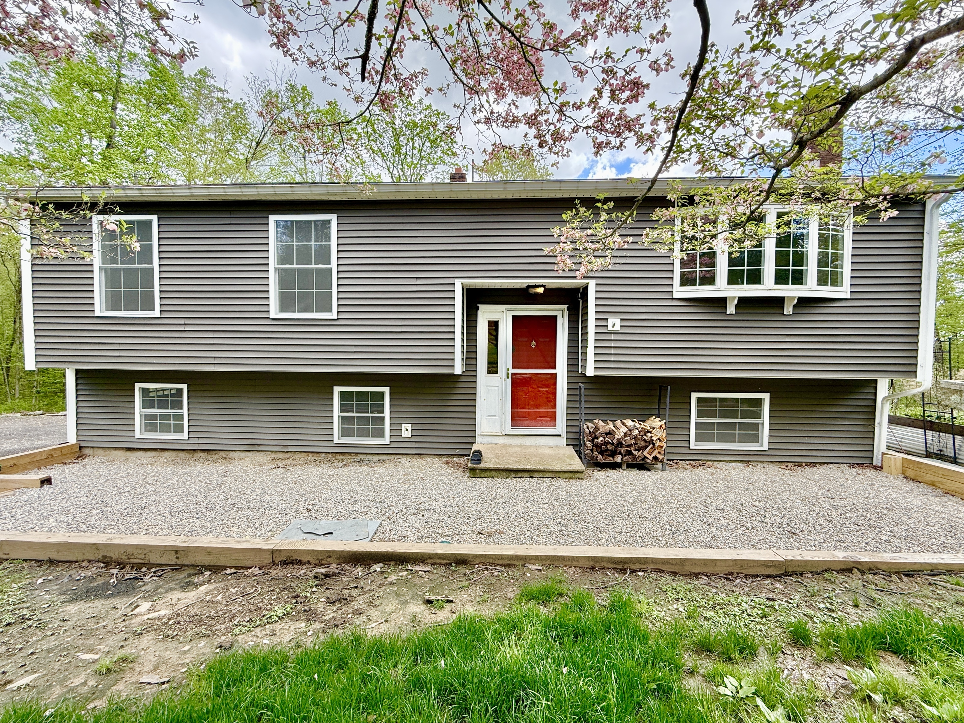 39 Peach Farm, Oxford, Connecticut 06478