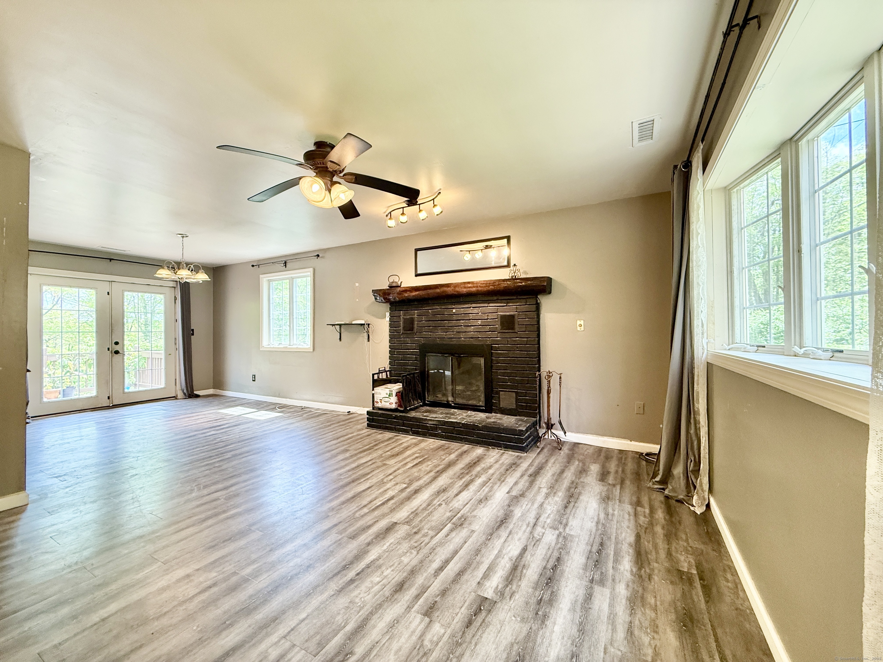 39 Peach Farm, Oxford, Connecticut 06478
