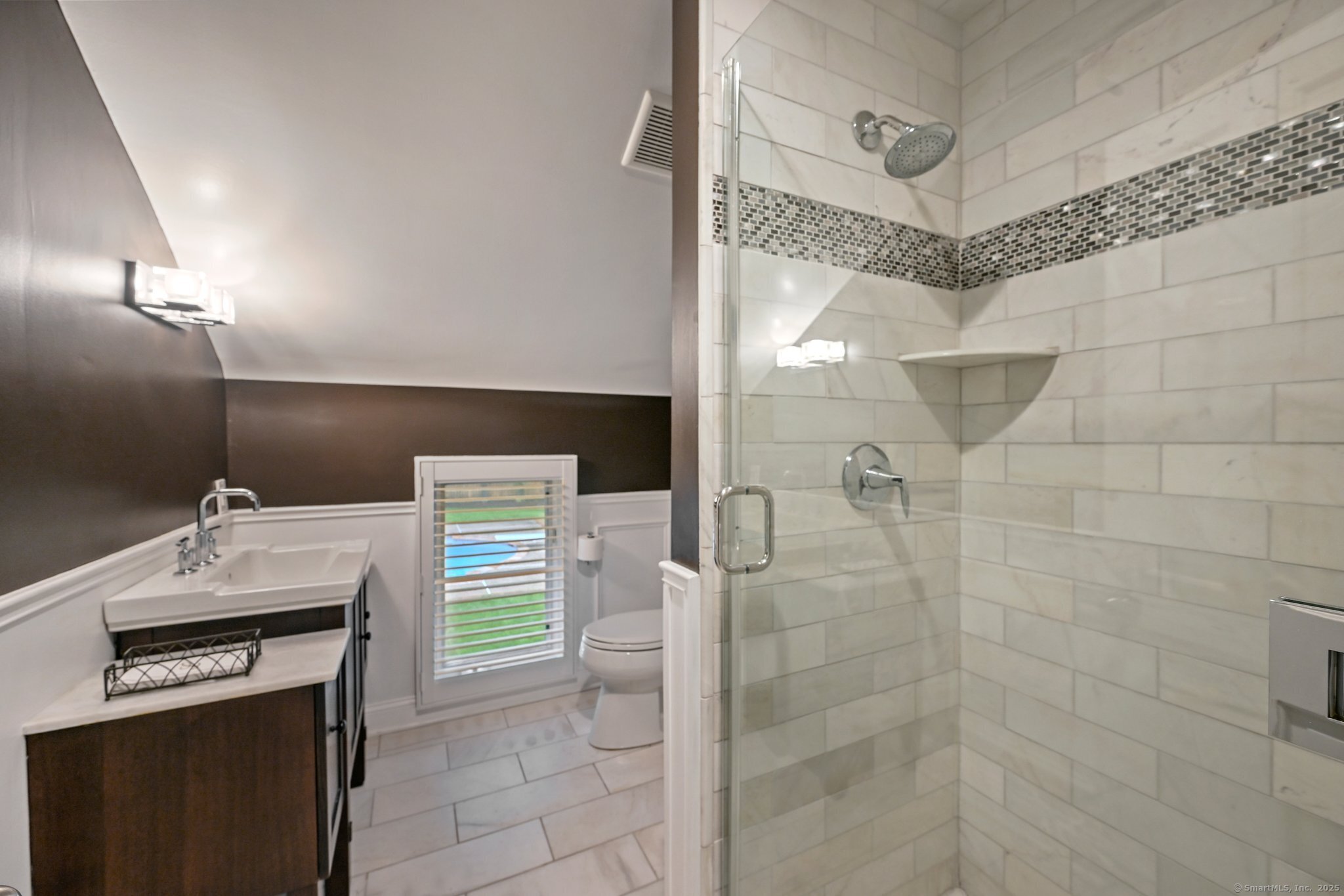 1 Braybourne, Norwalk, Connecticut 06855