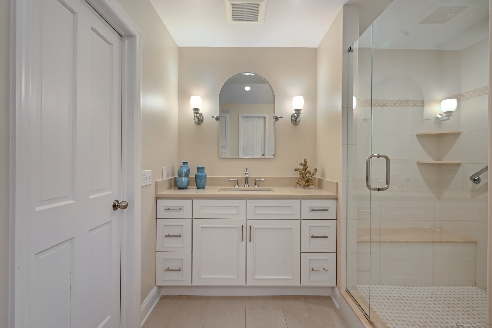 1 Braybourne, Norwalk, Connecticut 06855