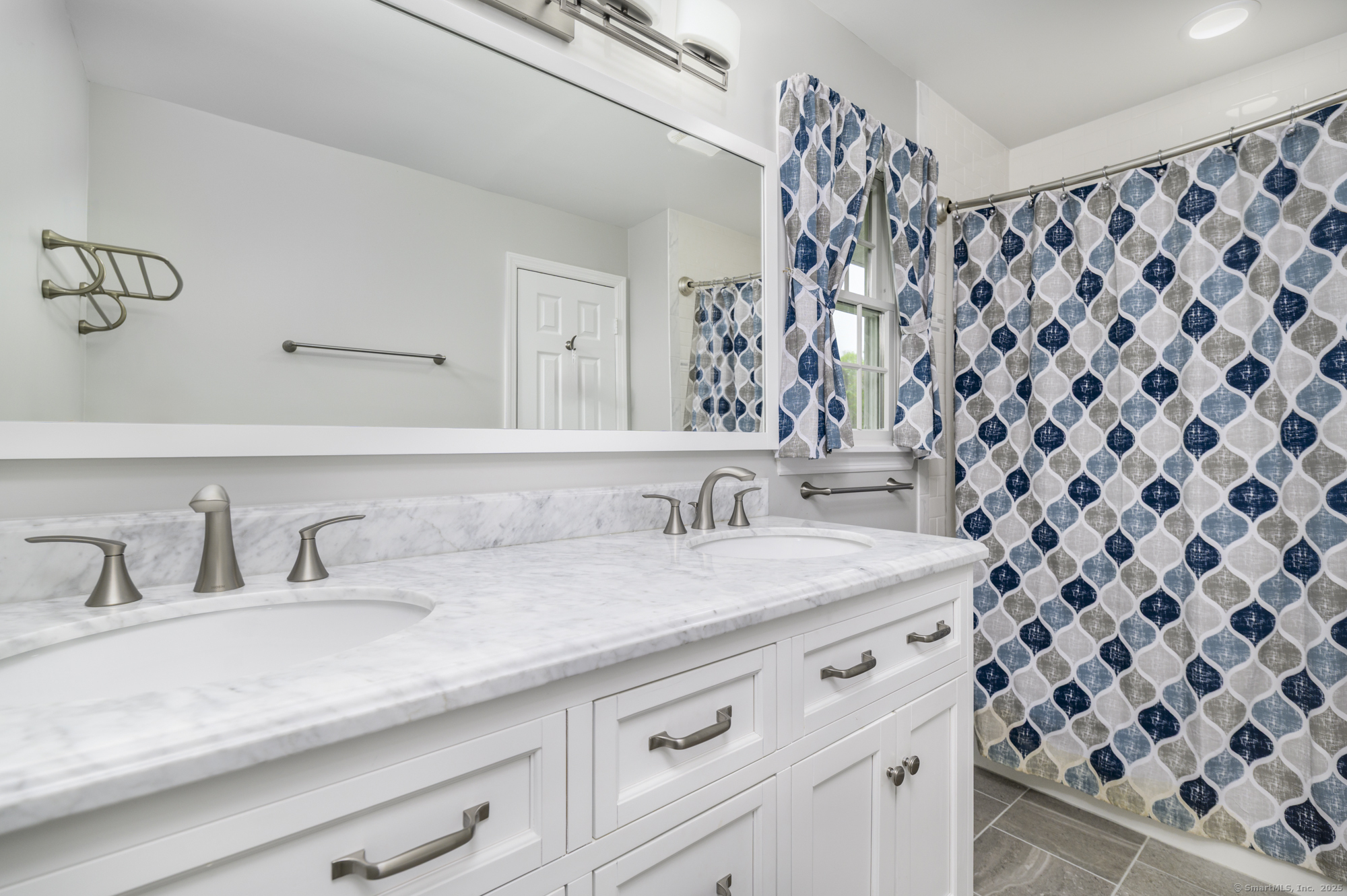 83 Remington, Ridgefield, Connecticut 06877