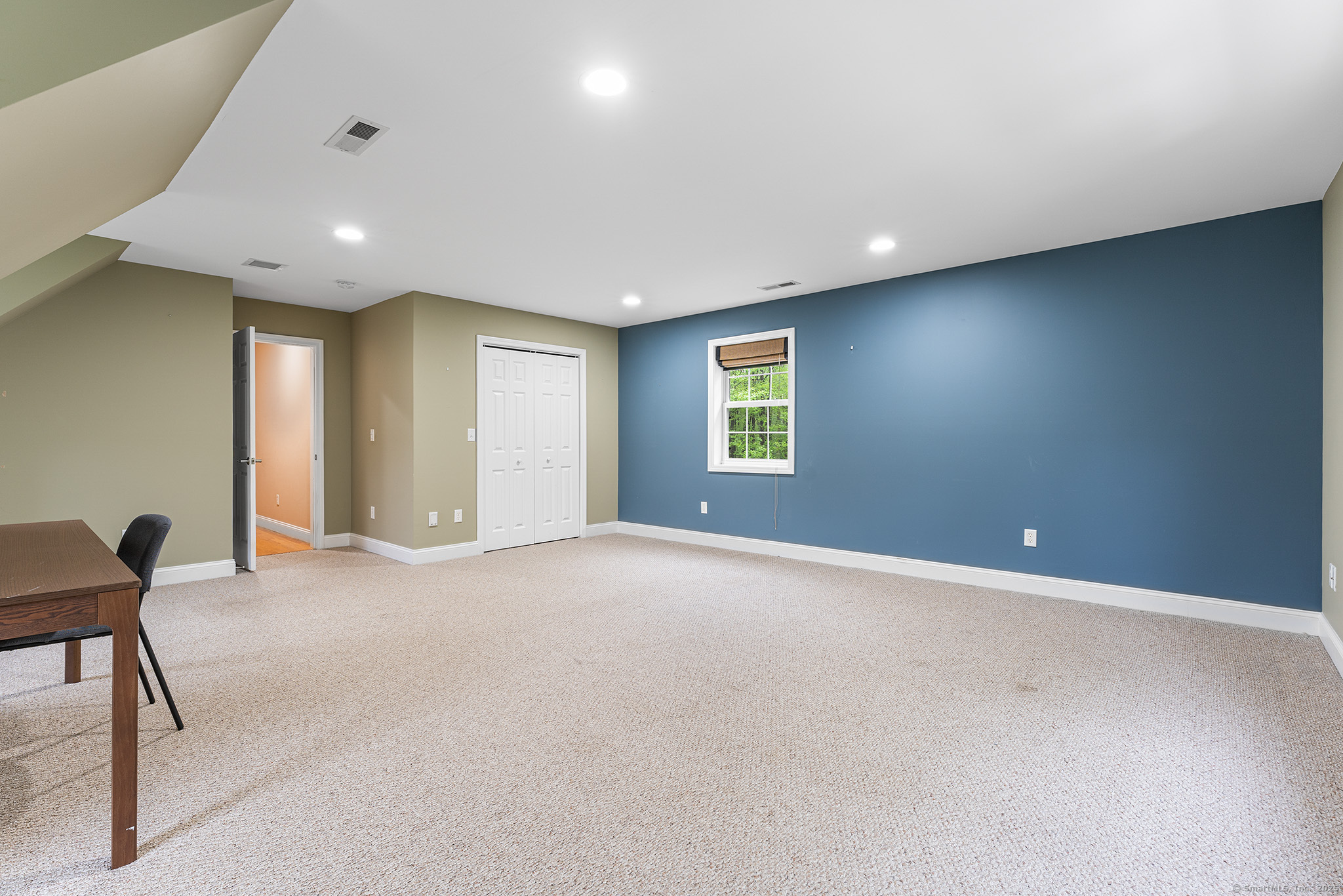 11 Aldo, Woodbridge, Connecticut 06525