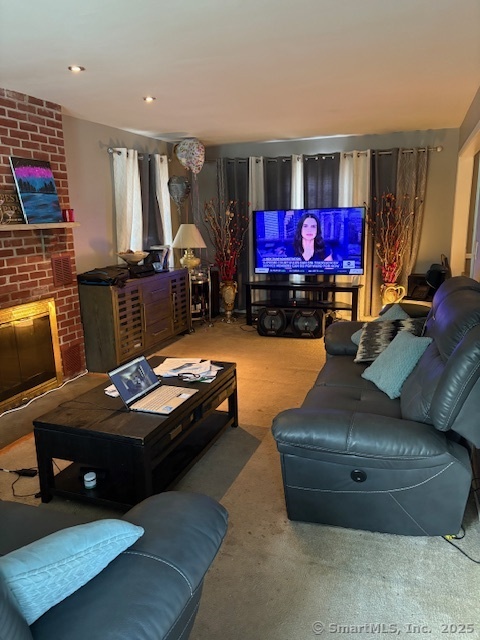 52 Glenbrook, Waterbury, Connecticut 06705