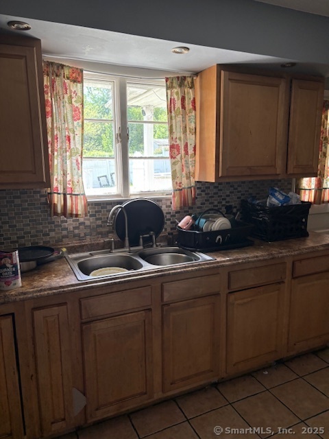 52 Glenbrook, Waterbury, Connecticut 06705