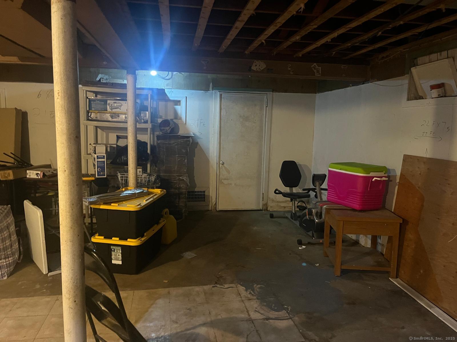 52 Glenbrook, Waterbury, Connecticut 06705