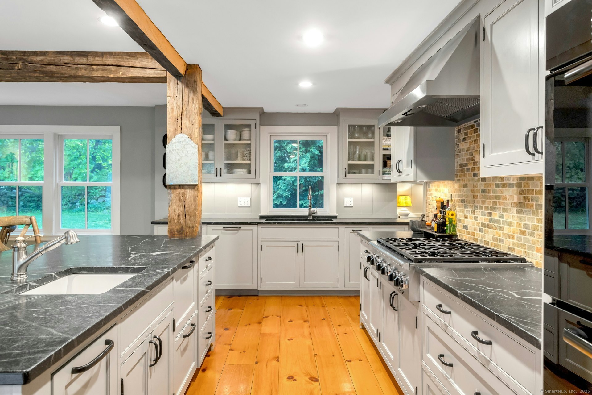 177 Old Kings, Darien, Connecticut 06820