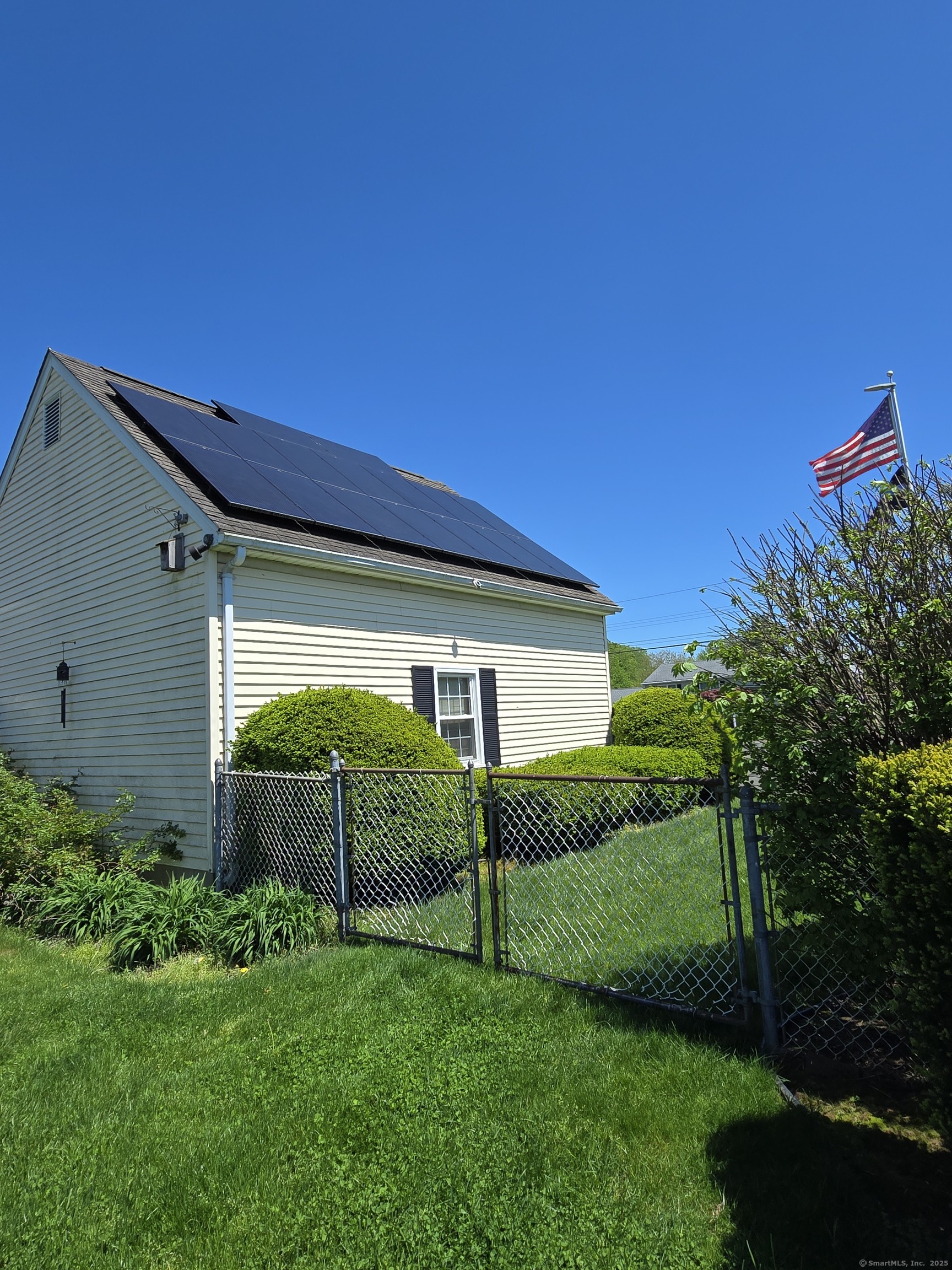 154 Rock, North Haven, Connecticut 06473