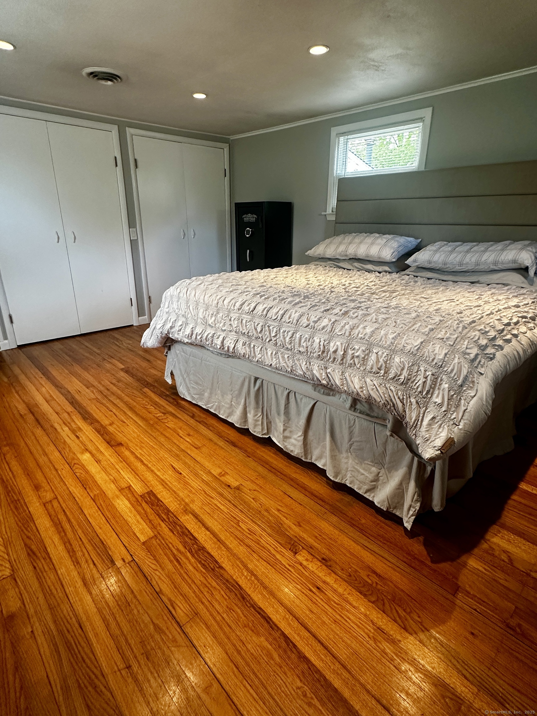 140 Clintonville, North Haven, Connecticut 06473