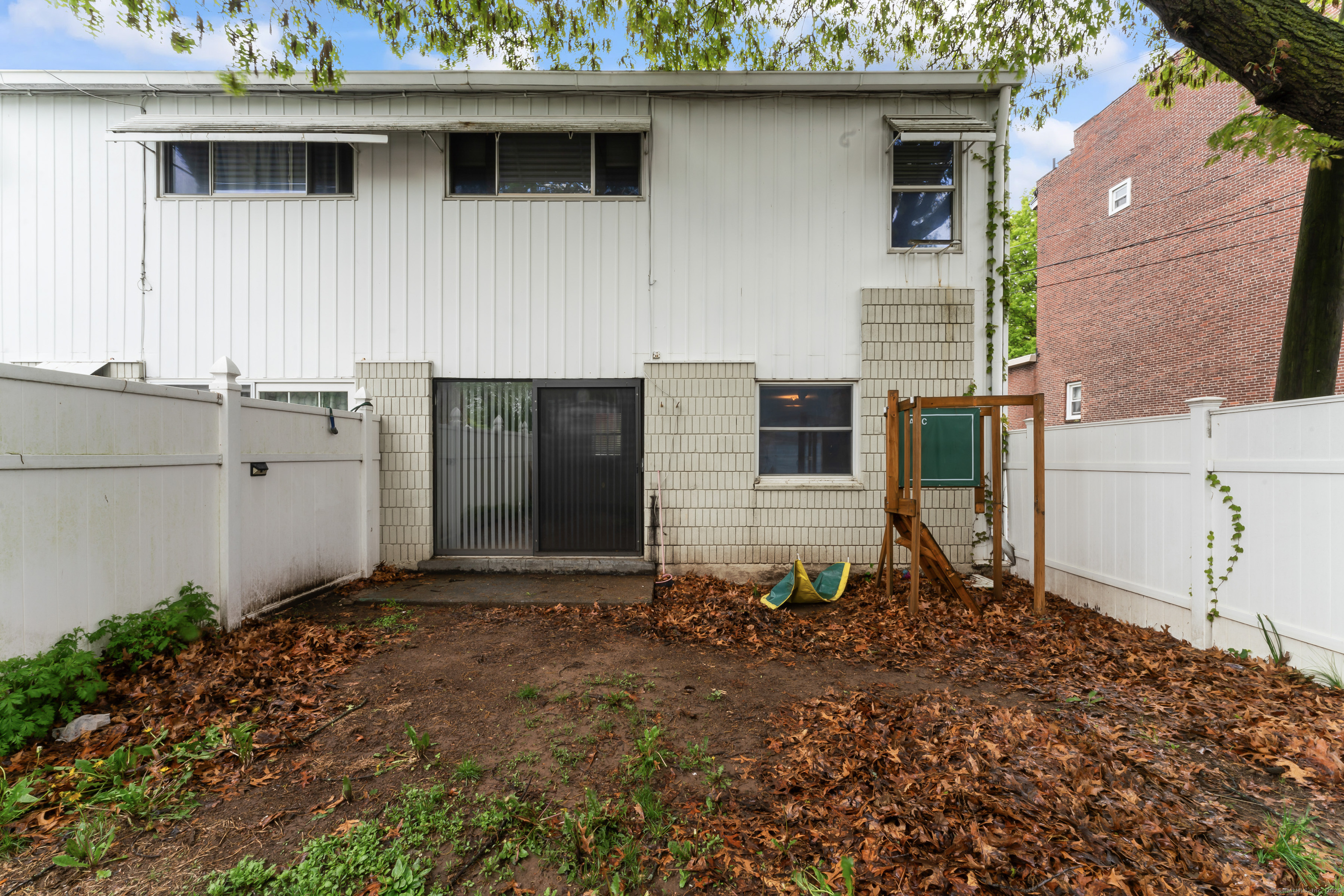 190 Wooster, New Haven, Connecticut 06511