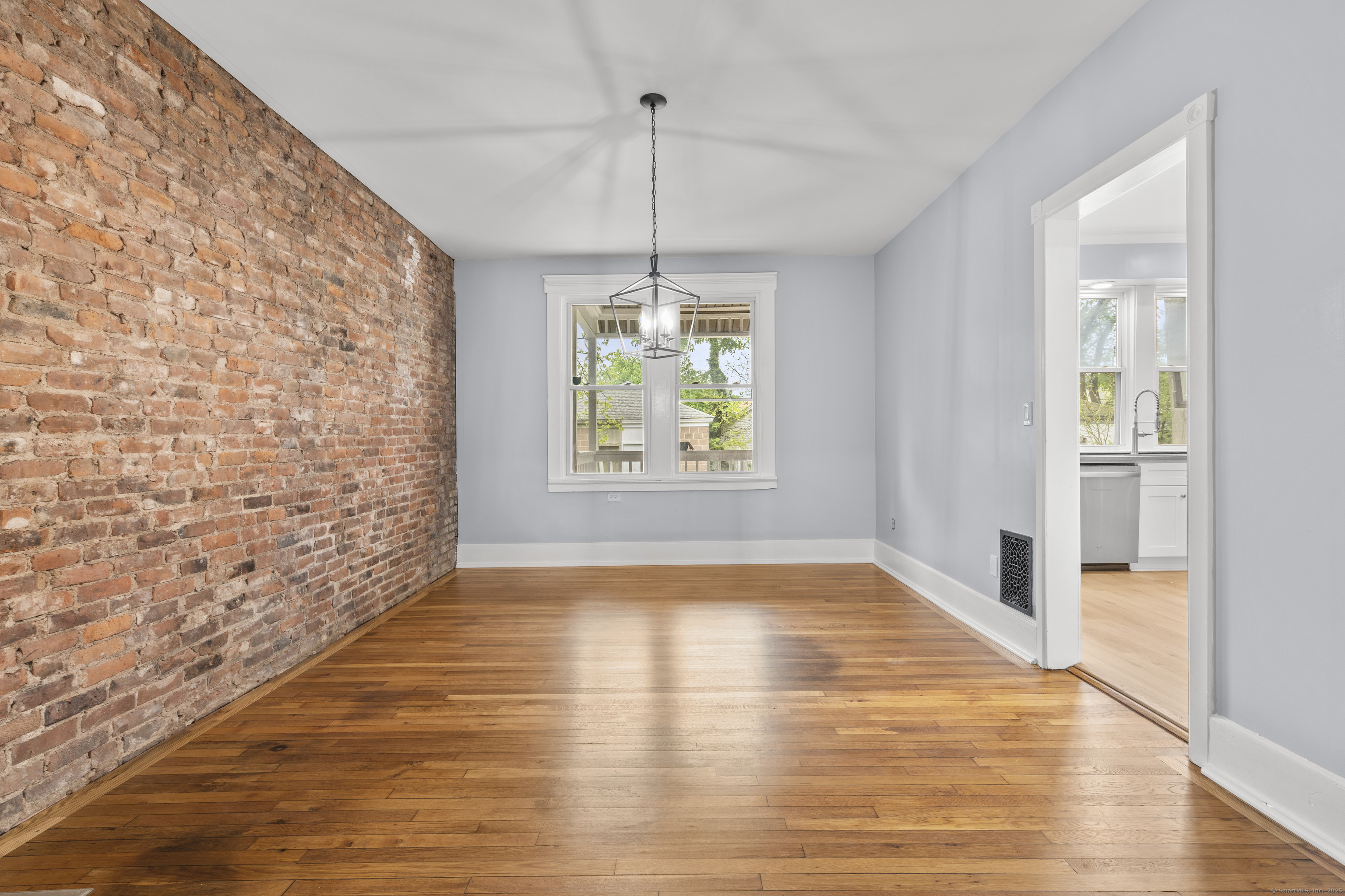 669 Third, West Haven, Connecticut 06516