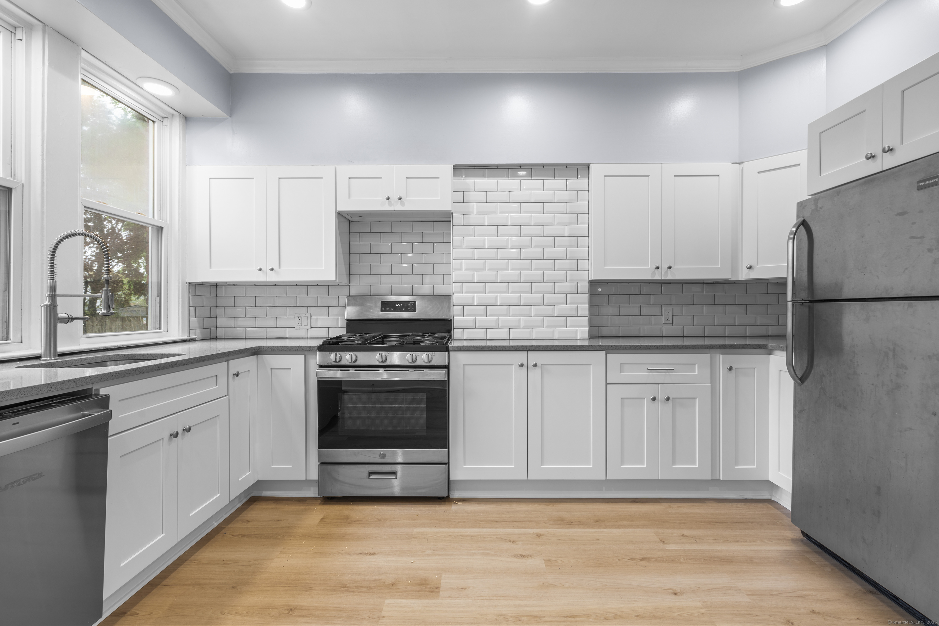 669 Third, West Haven, Connecticut 06516