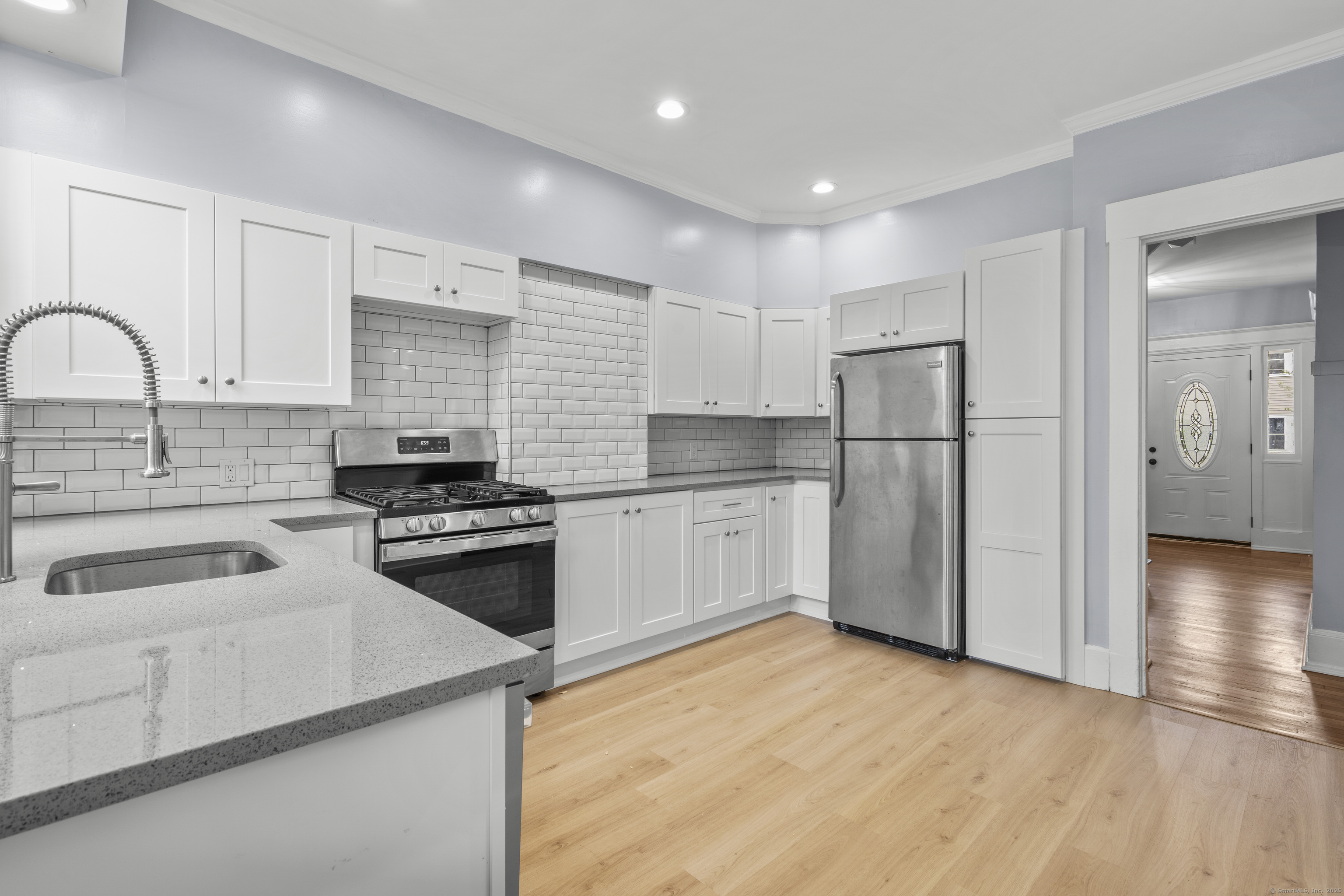 669 Third, West Haven, Connecticut 06516