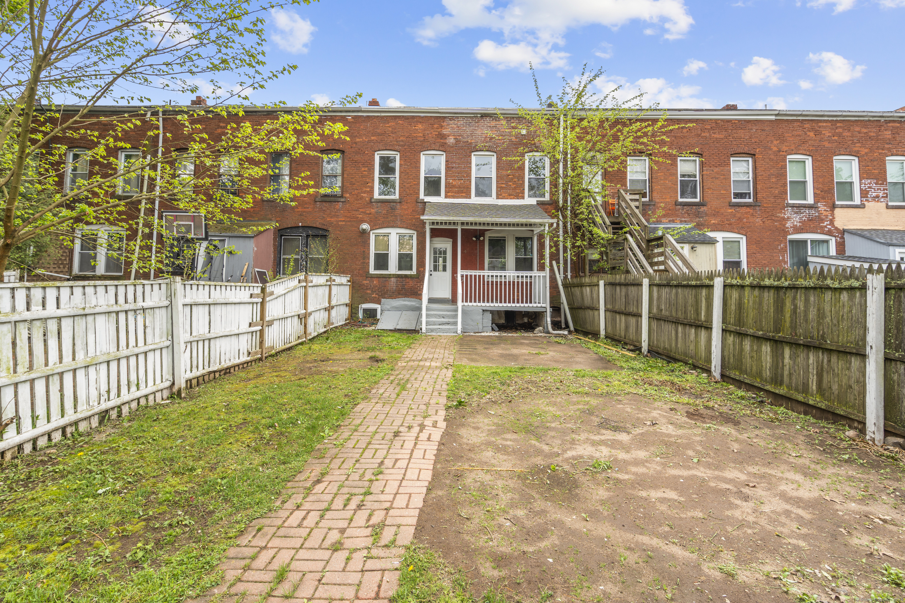 669 Third, West Haven, Connecticut 06516