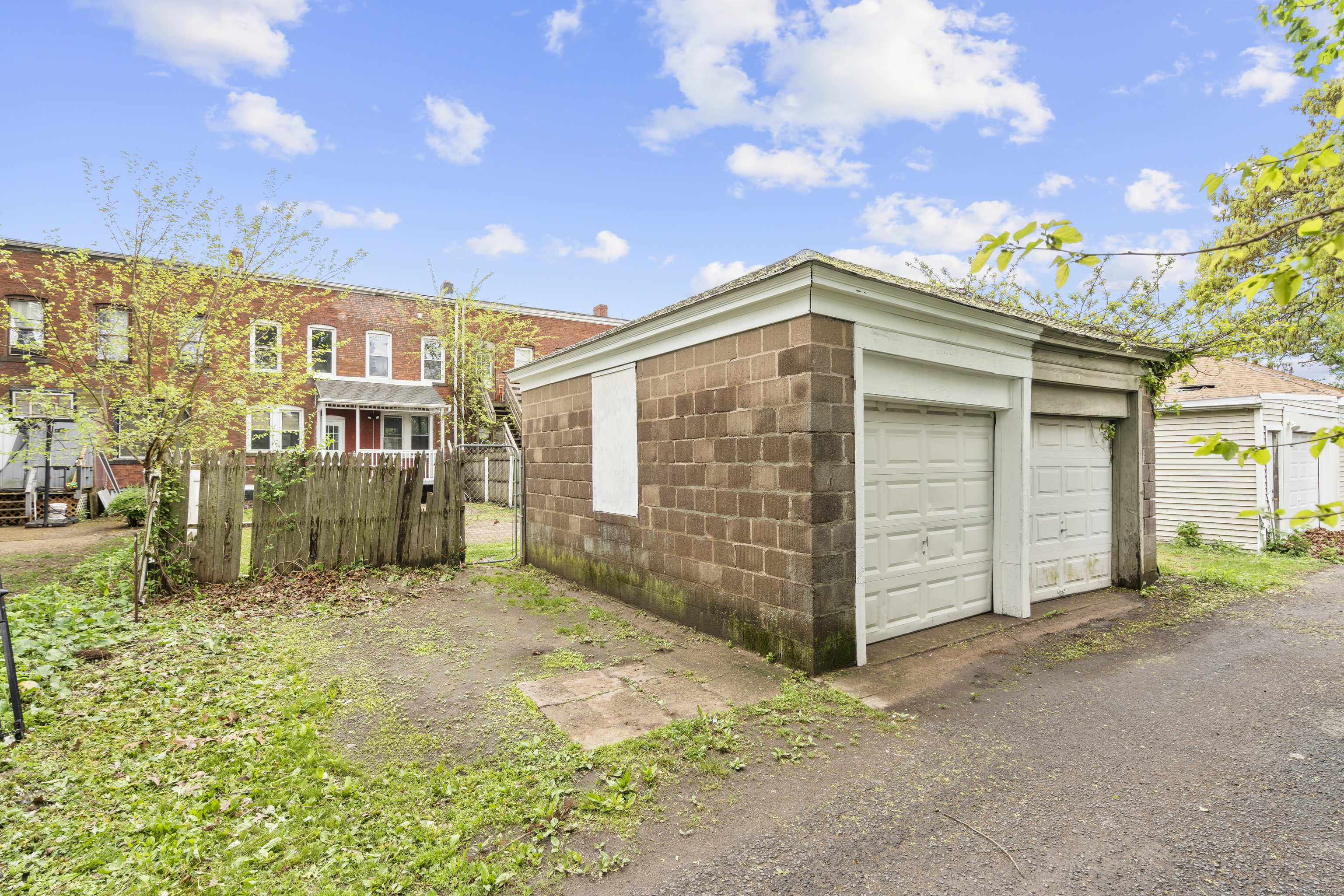669 Third, West Haven, Connecticut 06516