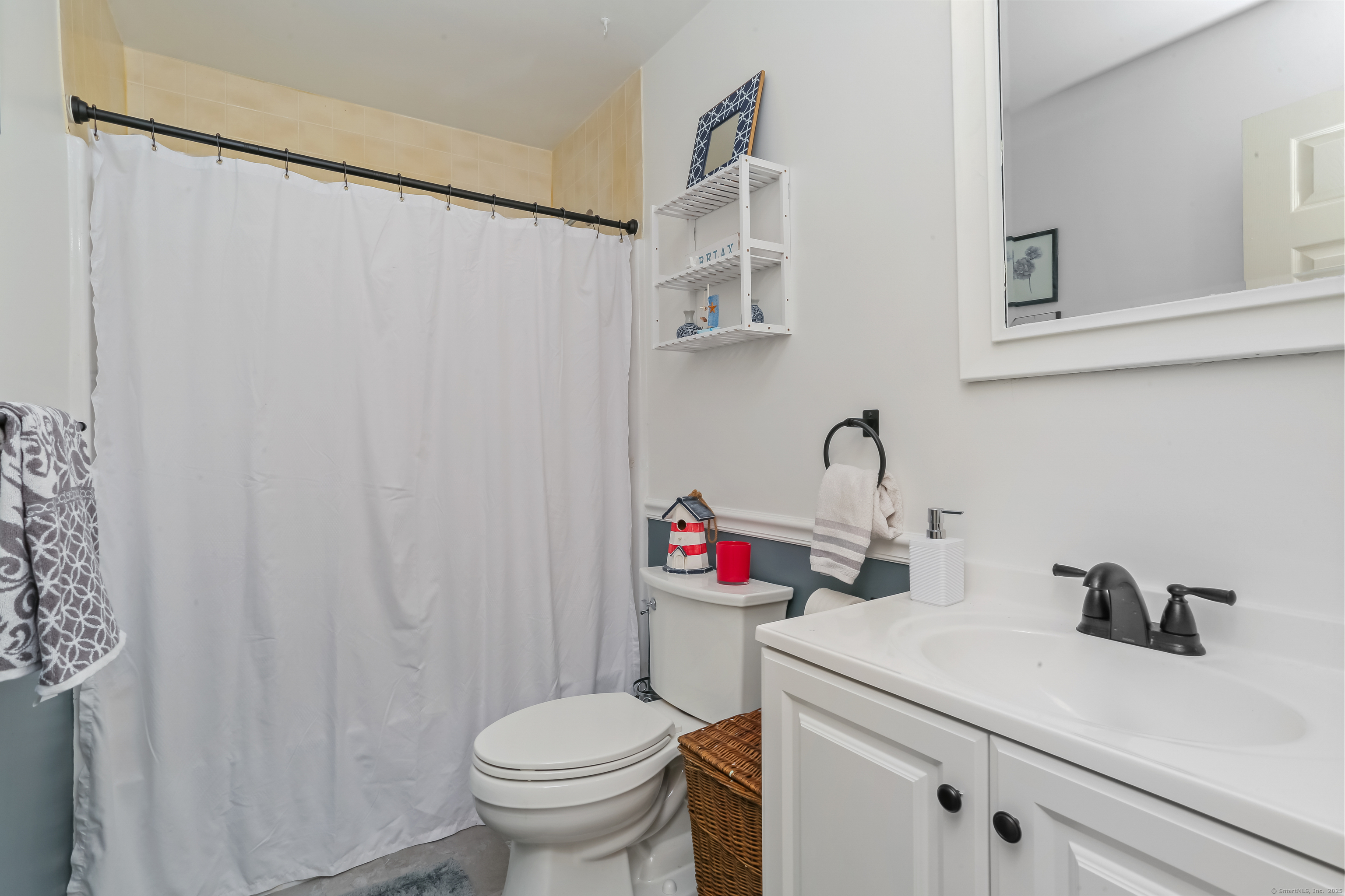 498 Naugatuck, Milford, Connecticut 06460