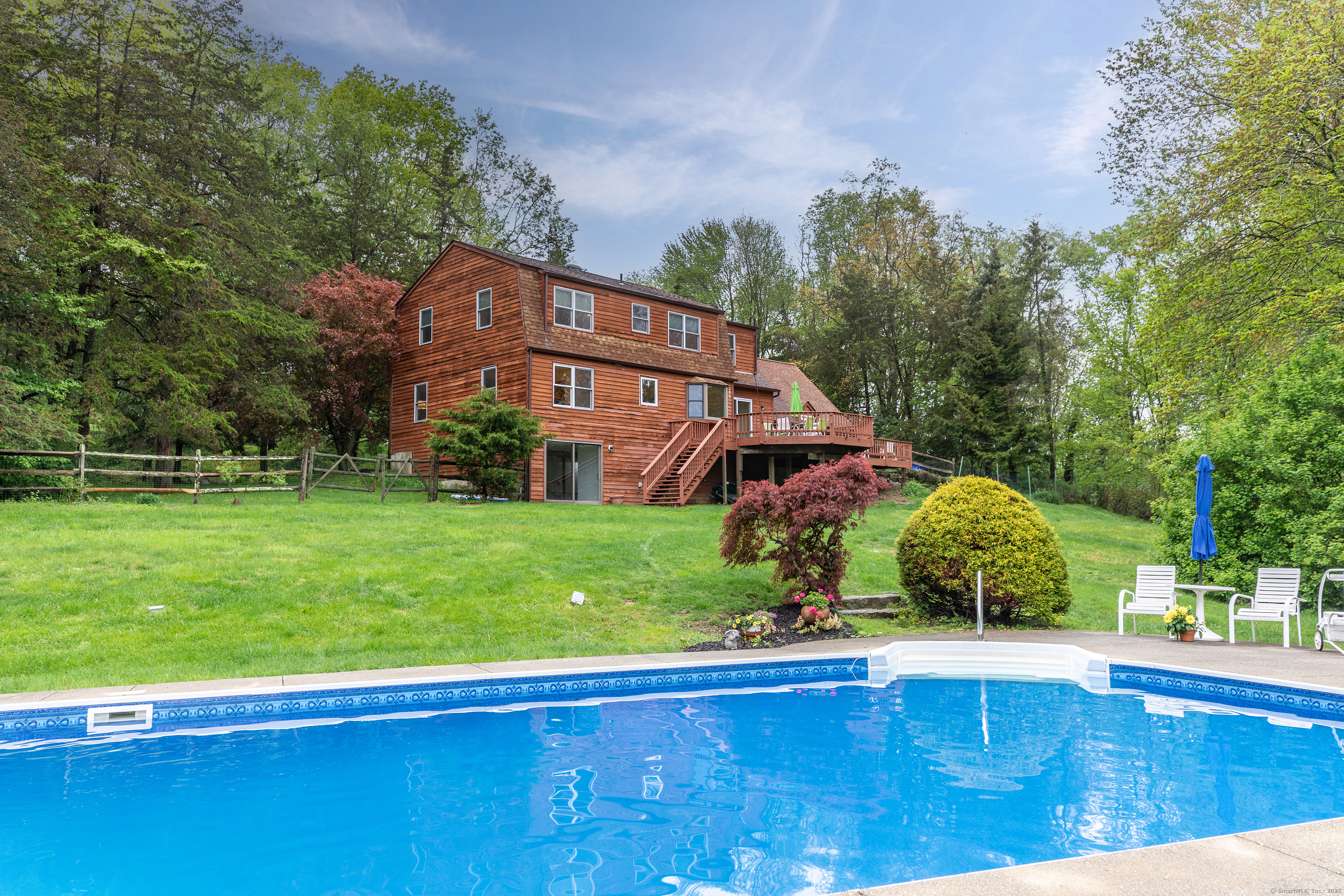 24 Quaker Ridge, Sherman, Connecticut 06784