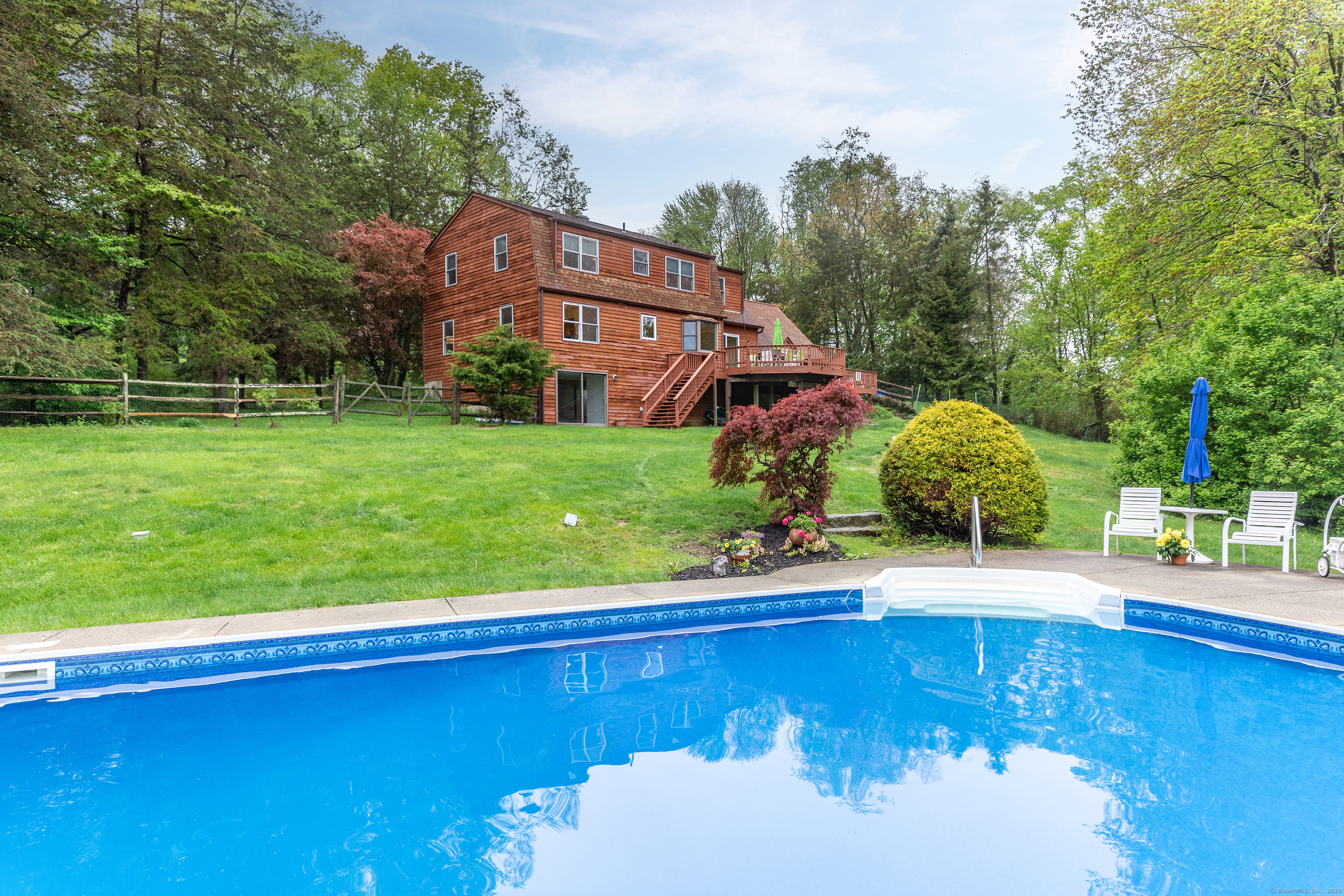 24 Quaker Ridge, Sherman, Connecticut 06784
