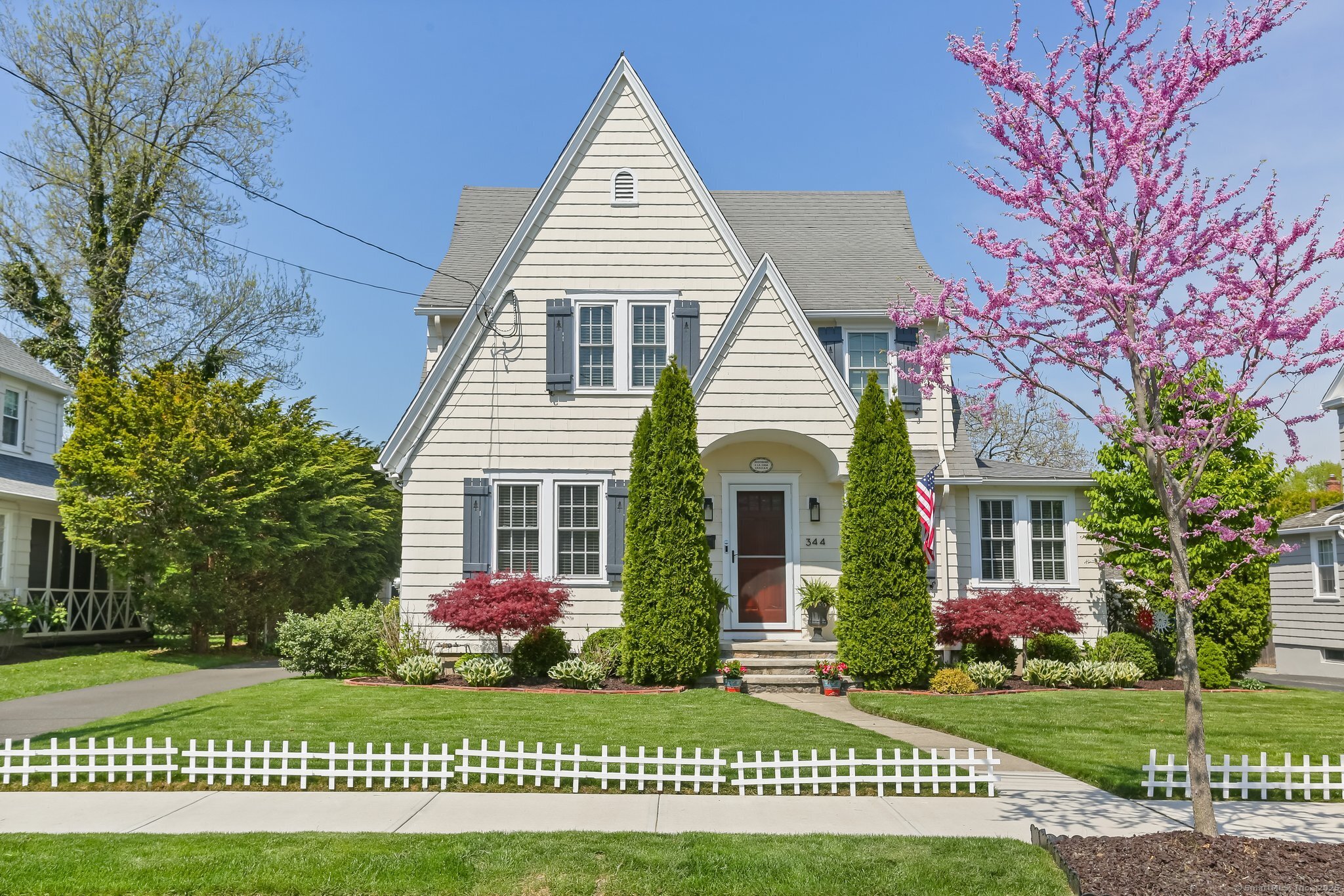 344 Lake, Bridgeport, Connecticut 06605