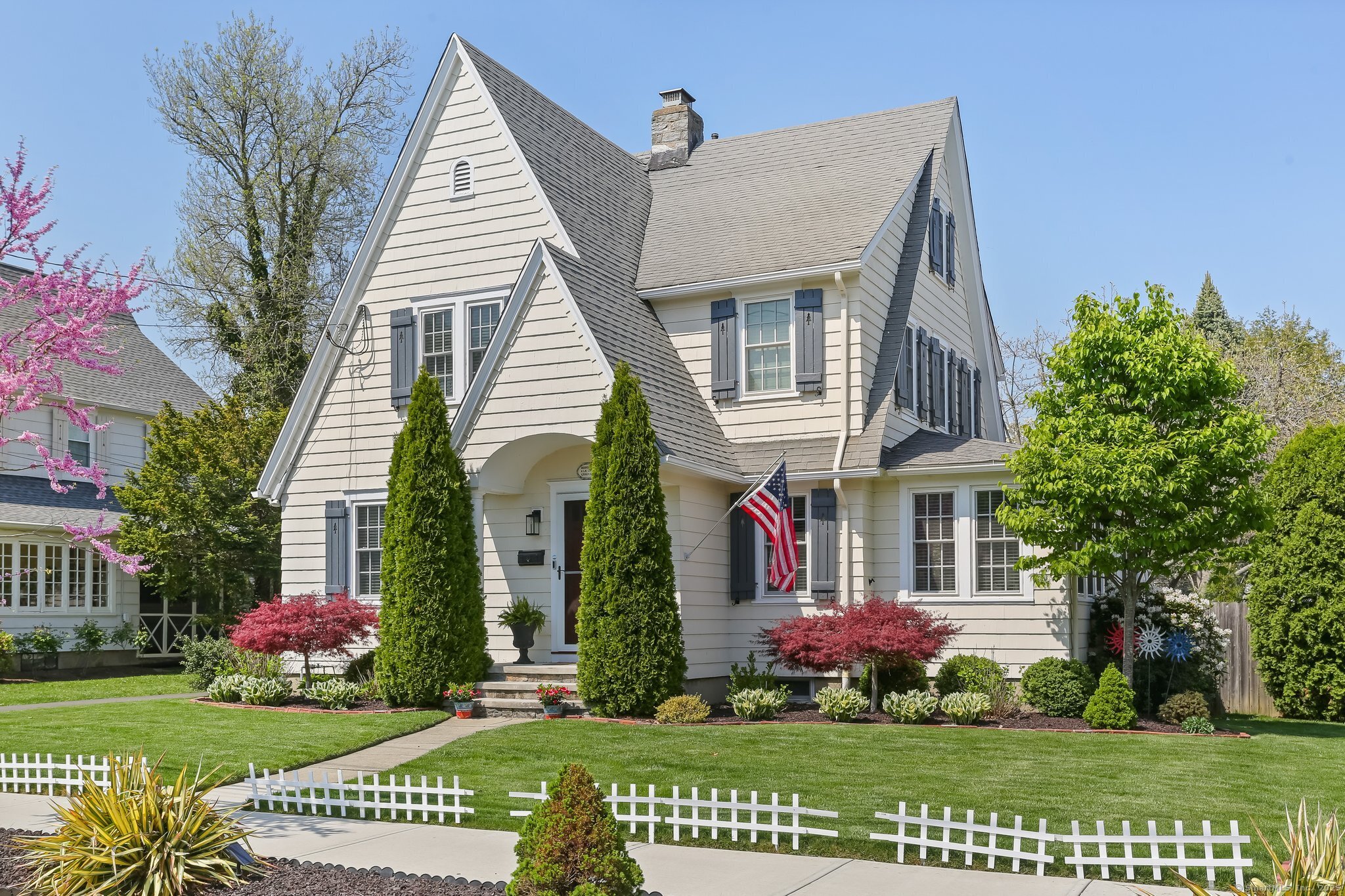 344 Lake, Bridgeport, Connecticut 06605