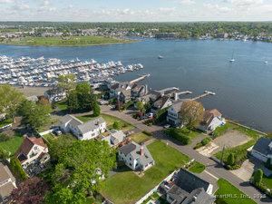 25 Shorefront Park