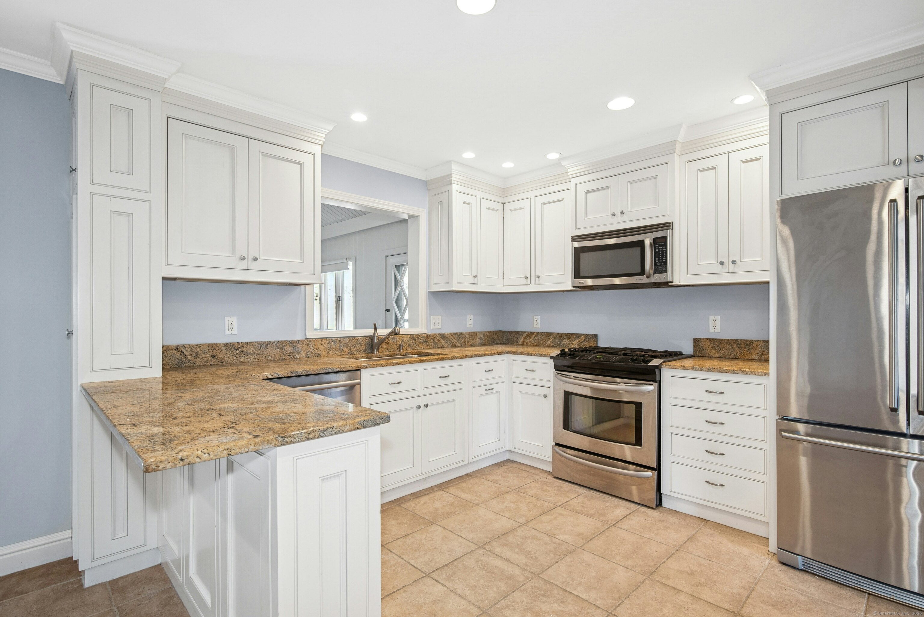 72 Locust, New Canaan, Connecticut 06840
